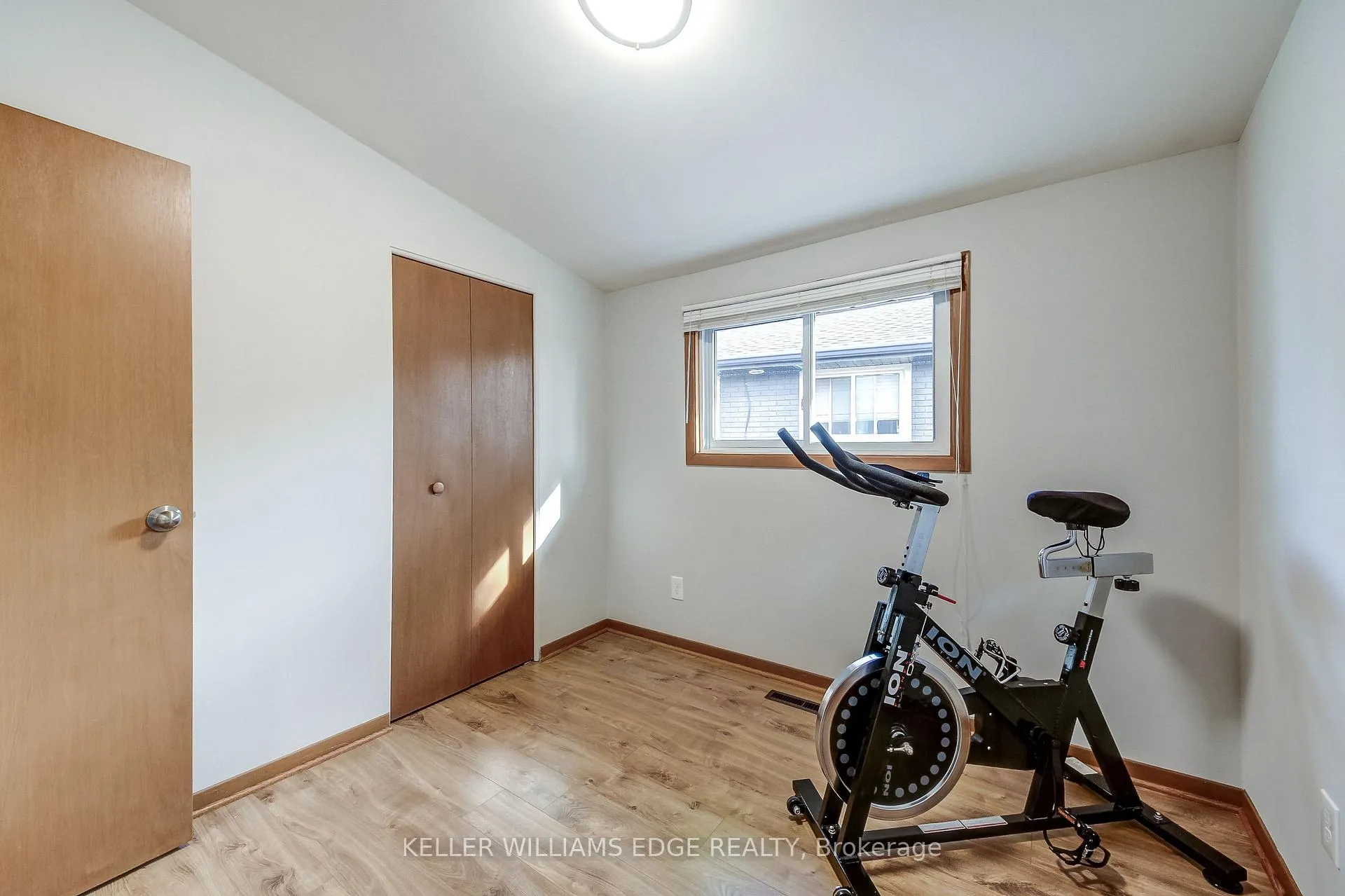 Photo 20 of 43 Lawfield Drive, Hamilton, Lawfield — HOMEH