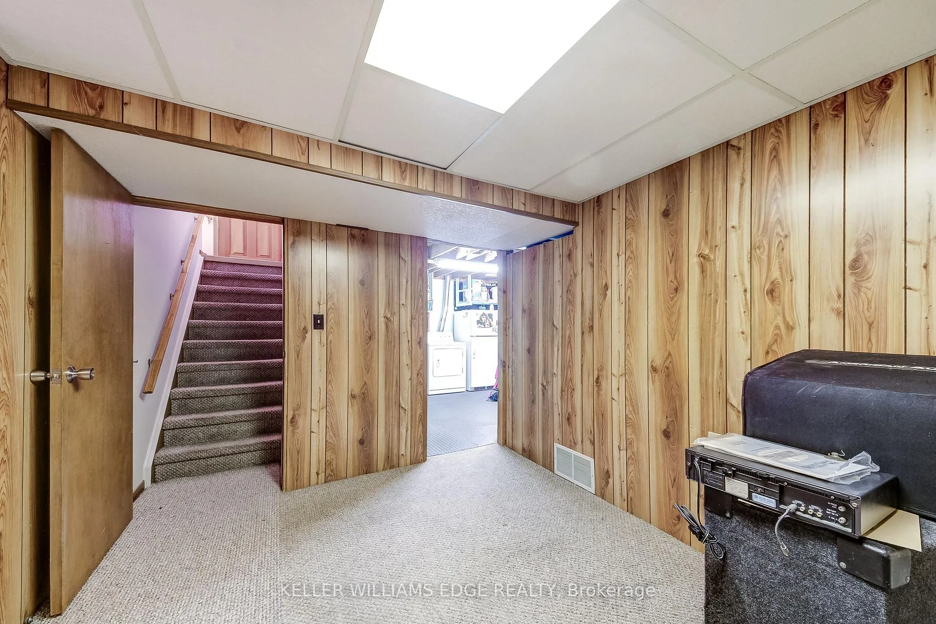 Photo 24 of 43 Lawfield Drive, Hamilton, Lawfield — HOMEH