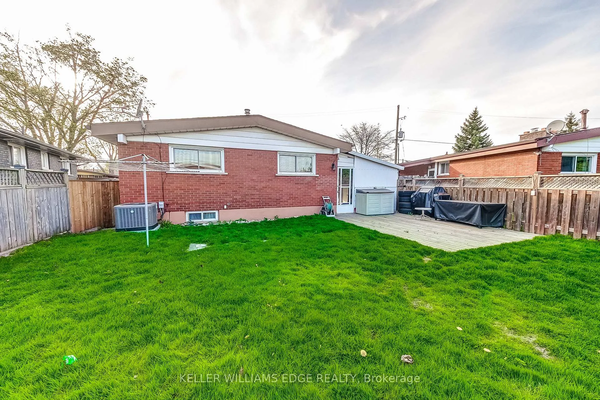 Photo 34 of 43 Lawfield Drive, Hamilton, Lawfield — HOMEH