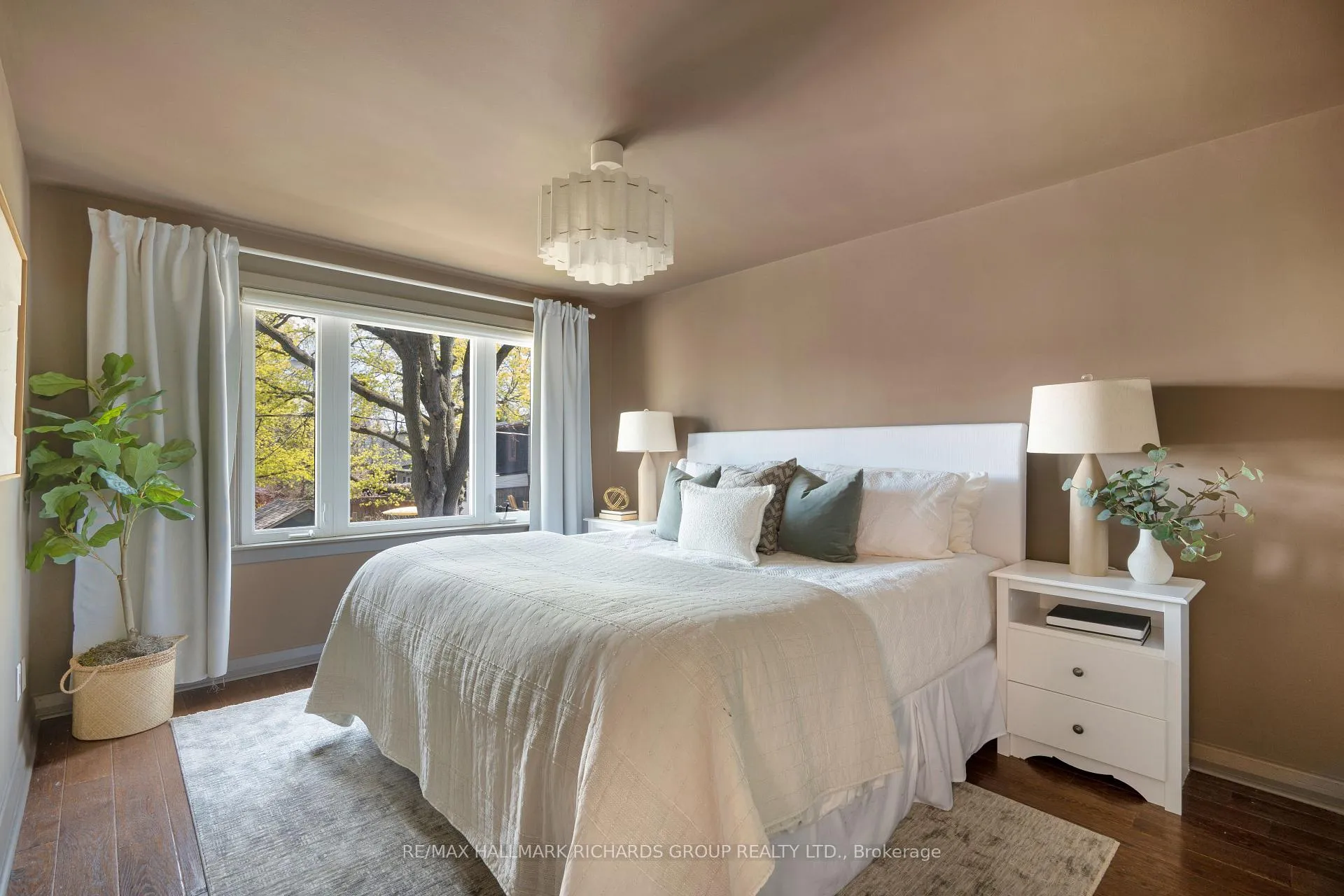 Photo 9 of 50 Wayland Avenue, Toronto, East End-Danforth — HOMEH