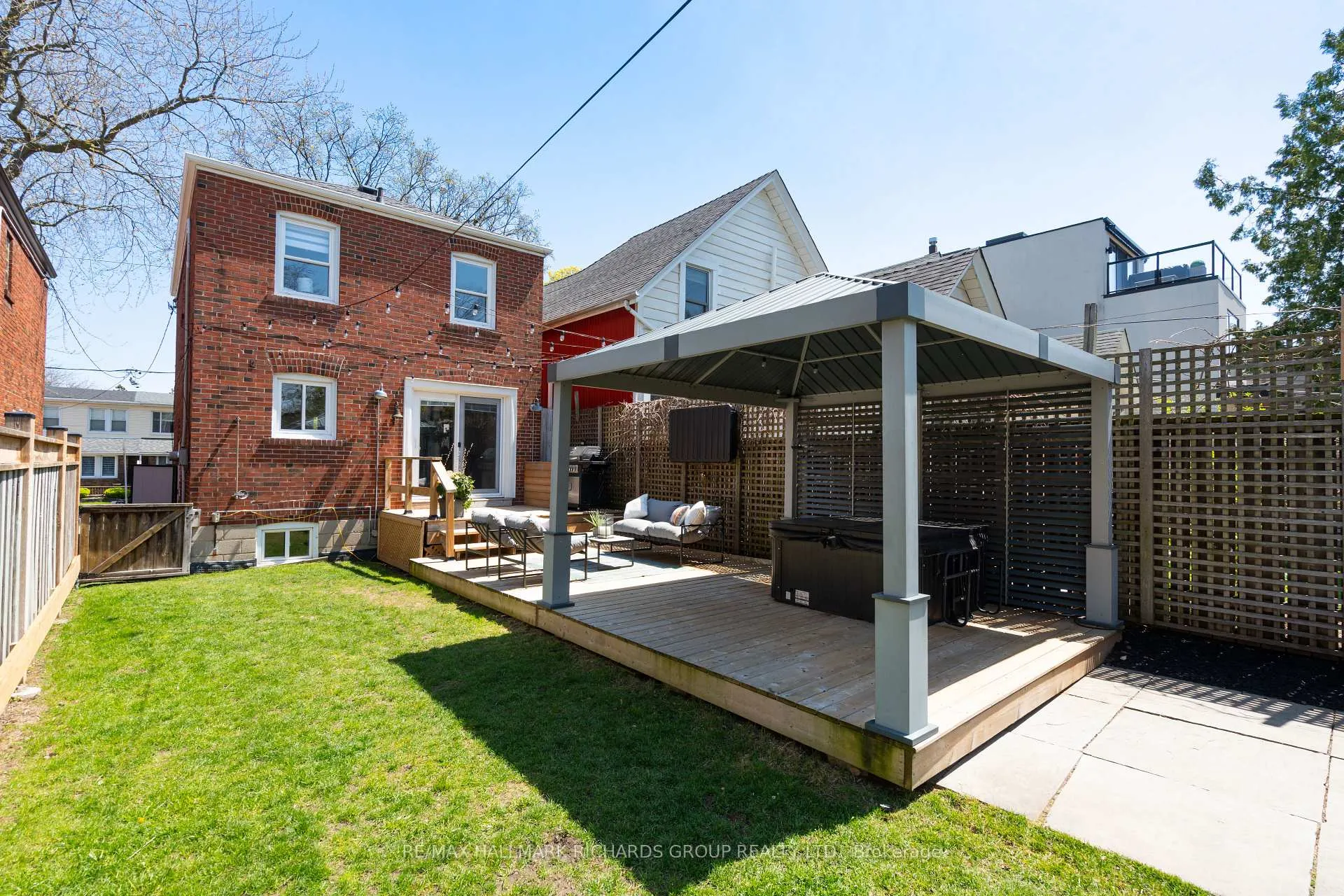 Photo 23 of 50 Wayland Avenue, Toronto, East End-Danforth — HOMEH
