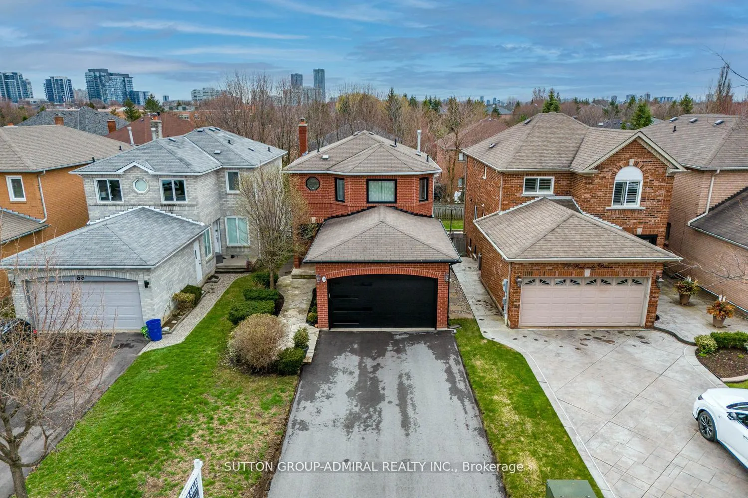 Photo 2 of 68 Redondo Drive, Vaughan, Beverley Glen — HOMEH
