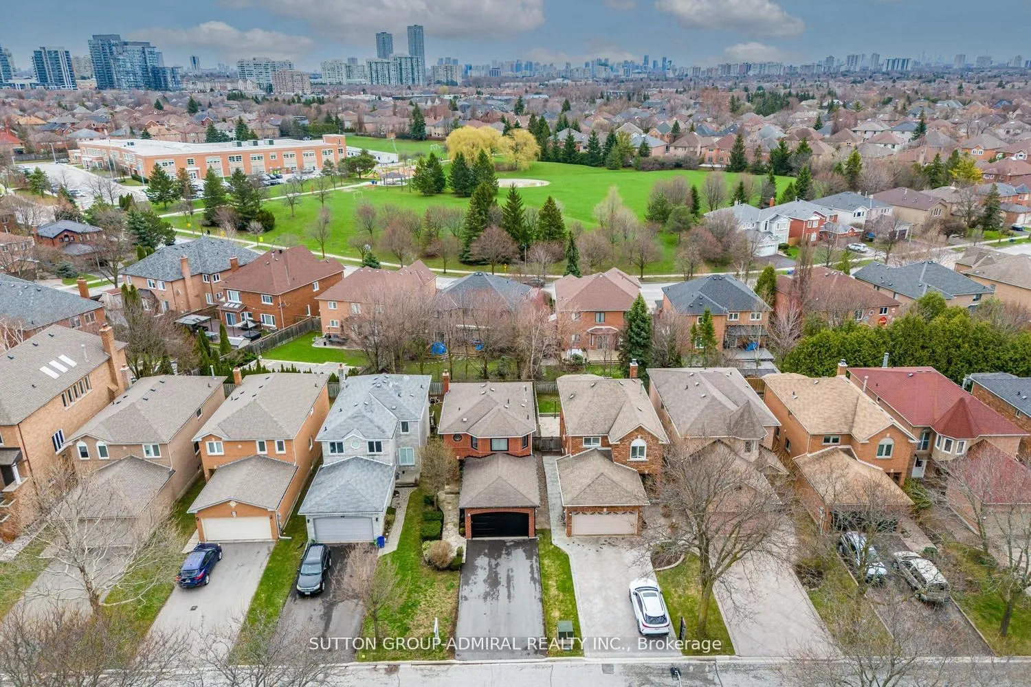 Photo 3 of 68 Redondo Drive, Vaughan, Beverley Glen — HOMEH