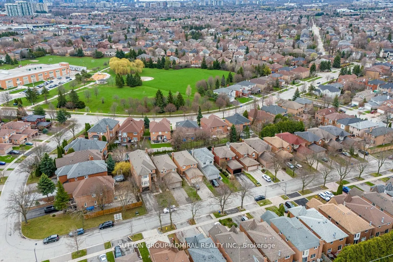Photo 4 of 68 Redondo Drive, Vaughan, Beverley Glen — HOMEH