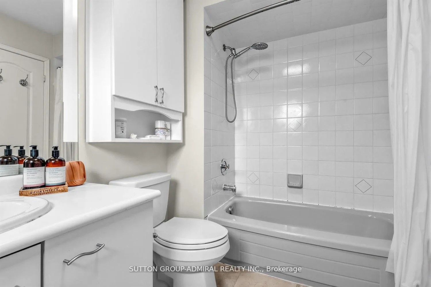 Photo 22 of 68 Redondo Drive, Vaughan, Beverley Glen — HOMEH