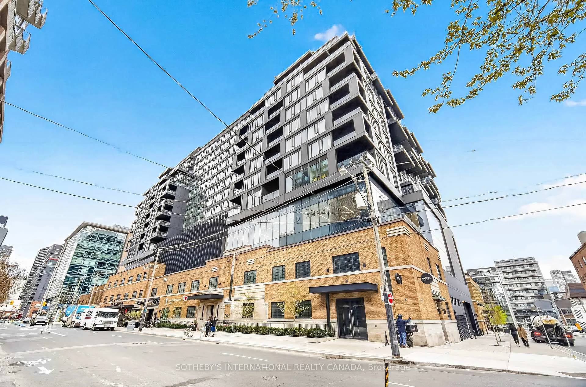 Front of Unit 701, 505 Richmond Street W