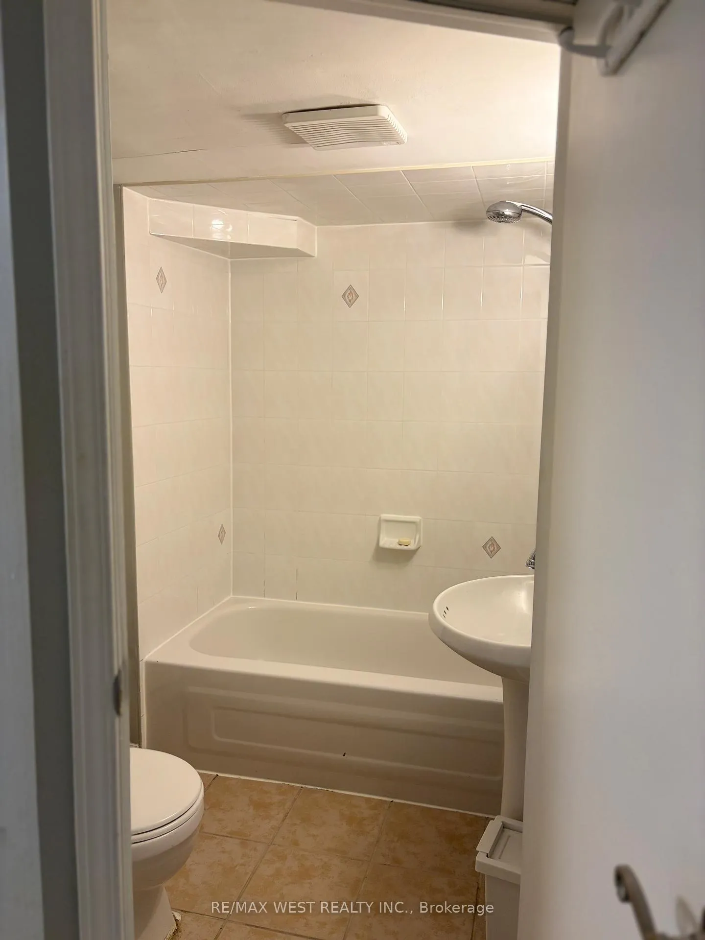 Photo 20 of Unit Main/Bsmt, 108 Springhurst Avenue, Toronto, South Parkdale — HOMEH