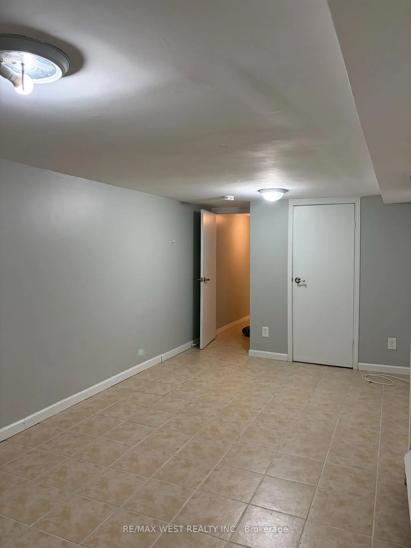 Photo 27 of Unit Main/Bsmt, 108 Springhurst Avenue, Toronto, South Parkdale — HOMEH