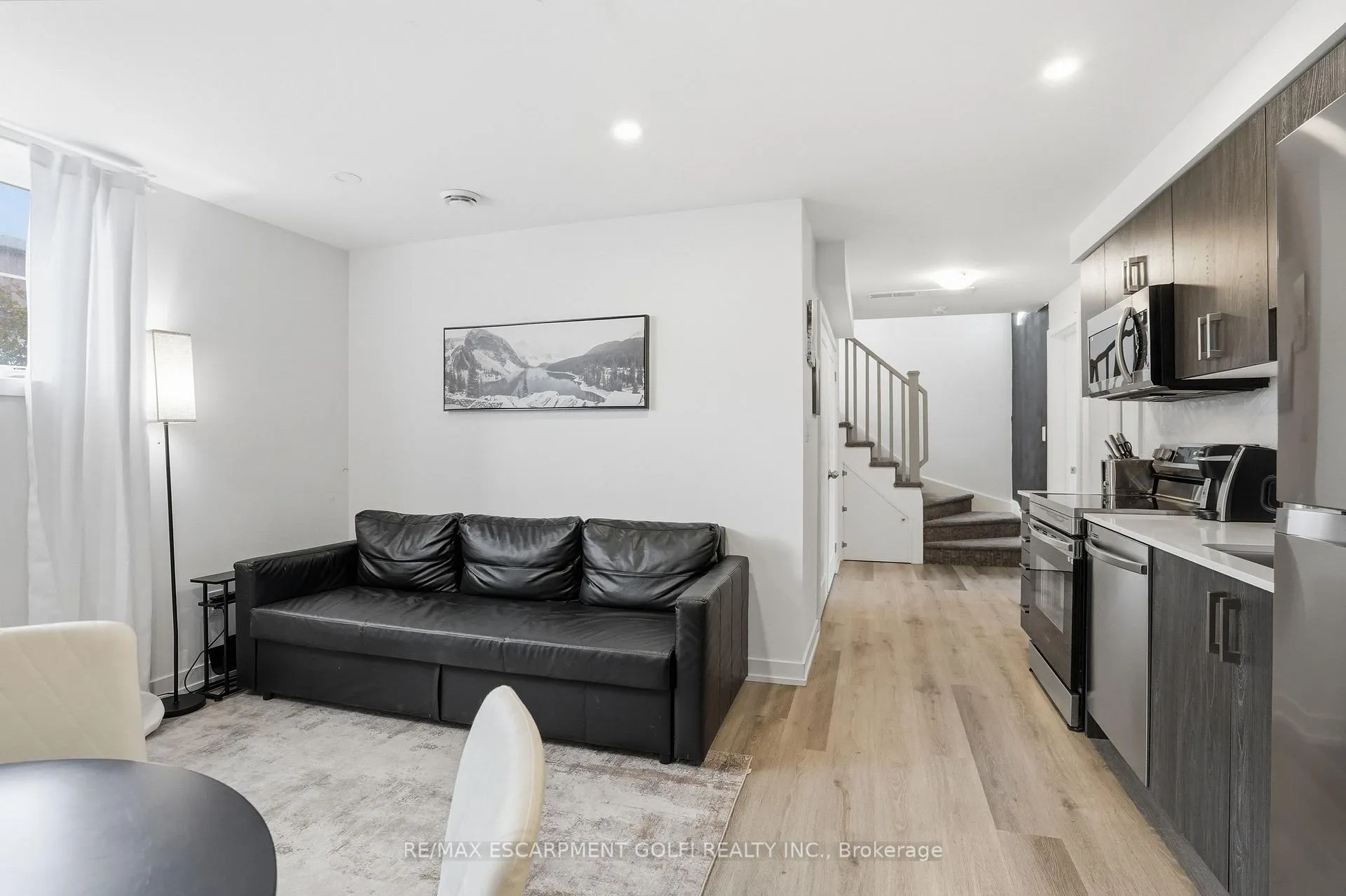 Photo 8 of Unit 413, 4263 Fourth Avenue, Niagara Falls, Downtown — HOMEH