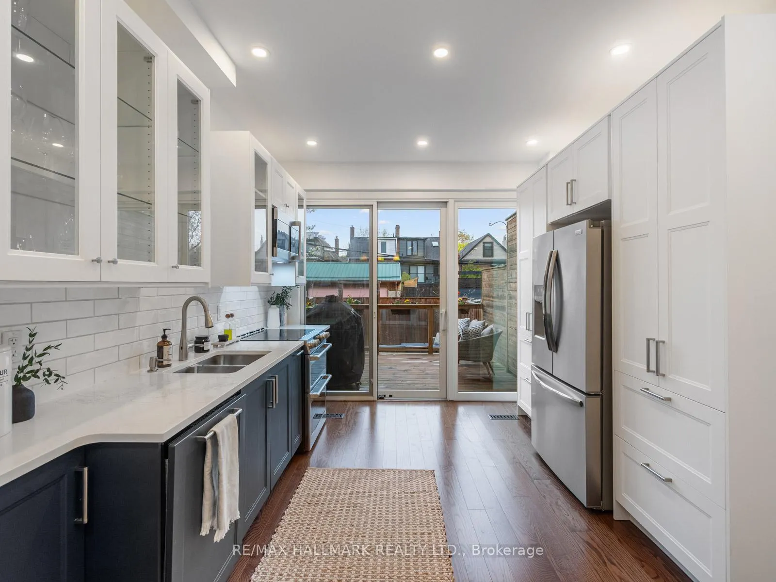 Photo 11 of 16 Bain Avenue, Toronto, North Riverdale — HOMEH
