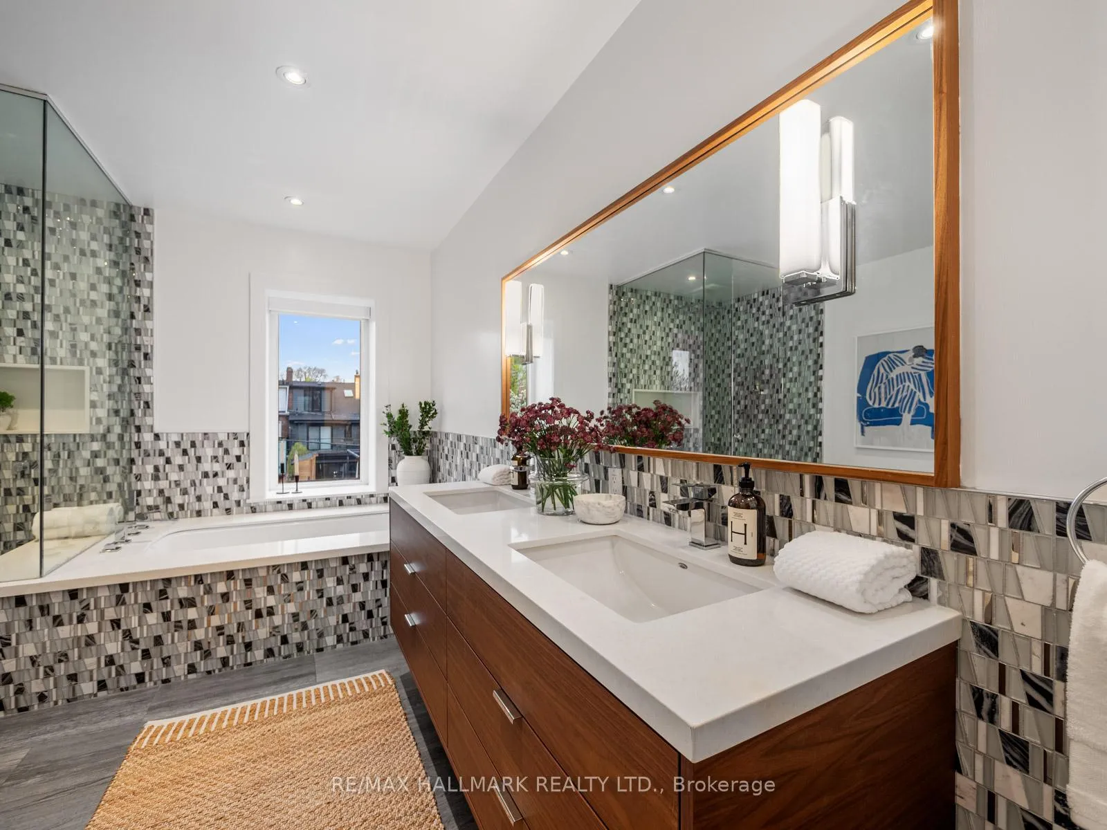 Photo 23 of 16 Bain Avenue, Toronto, North Riverdale — HOMEH