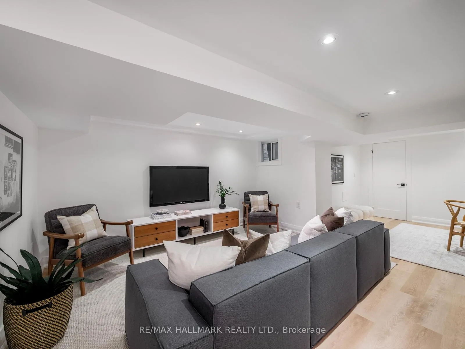 Photo 36 of 16 Bain Avenue, Toronto, North Riverdale — HOMEH