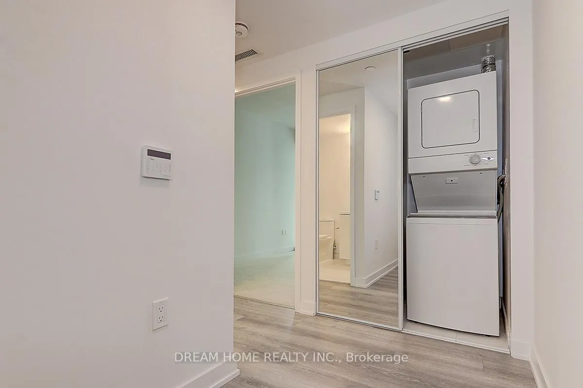 Photo 4 of Unit 1608, 238 Simcoe Street, Toronto, University — HOMEH