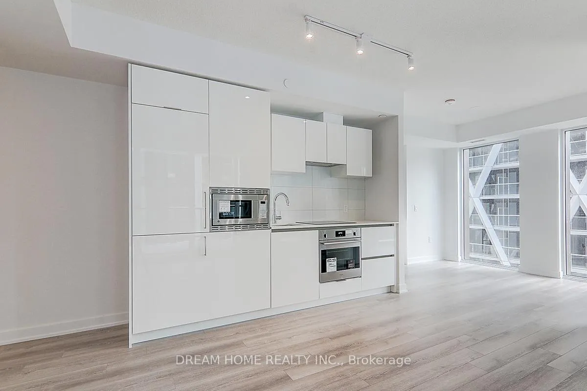 Photo 17 of Unit 1608, 238 Simcoe Street, Toronto, University — HOMEH