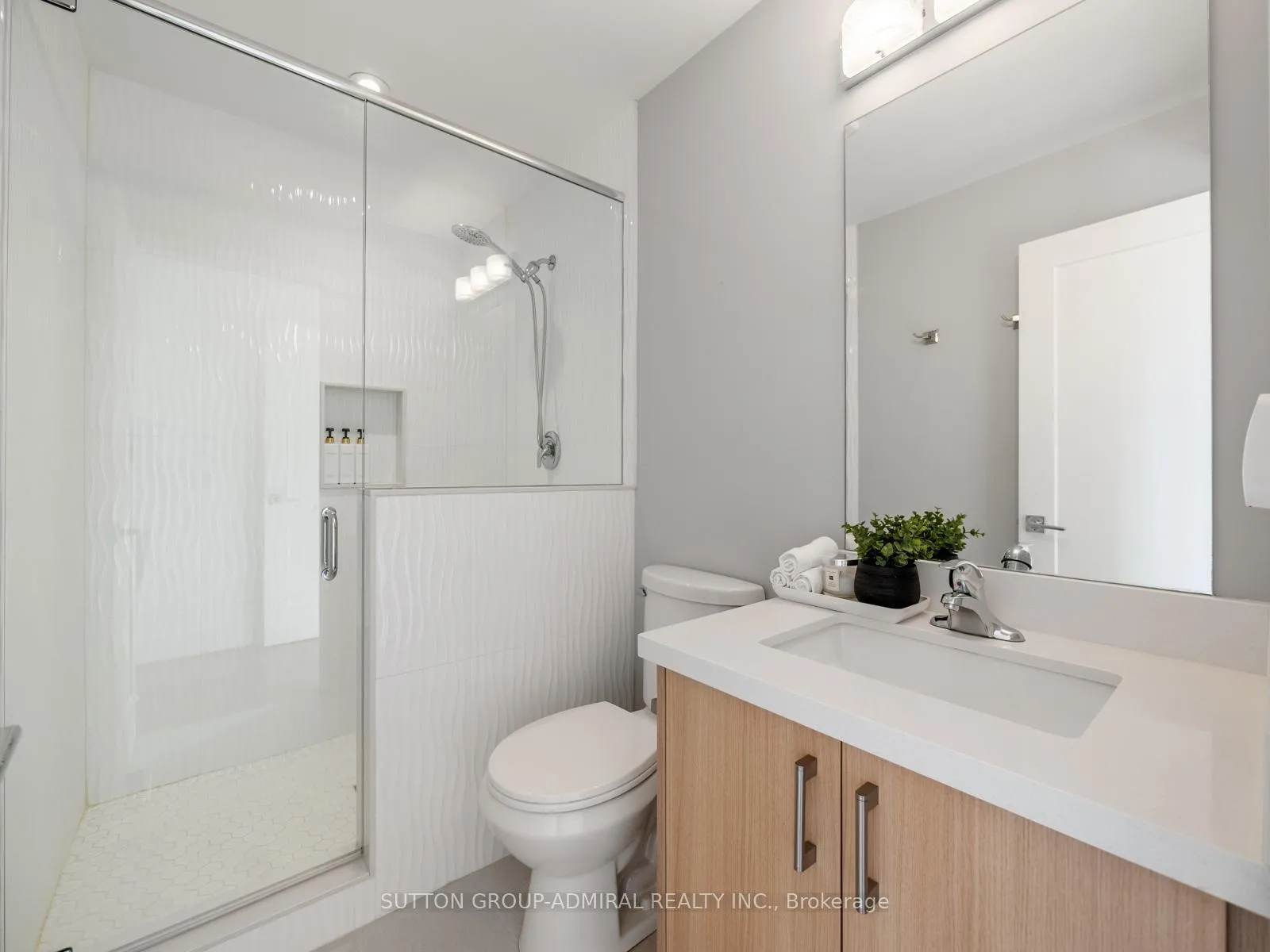 Photo 22 of 113 Euclid Street, Whitby, Downtown Whitby — HOMEH