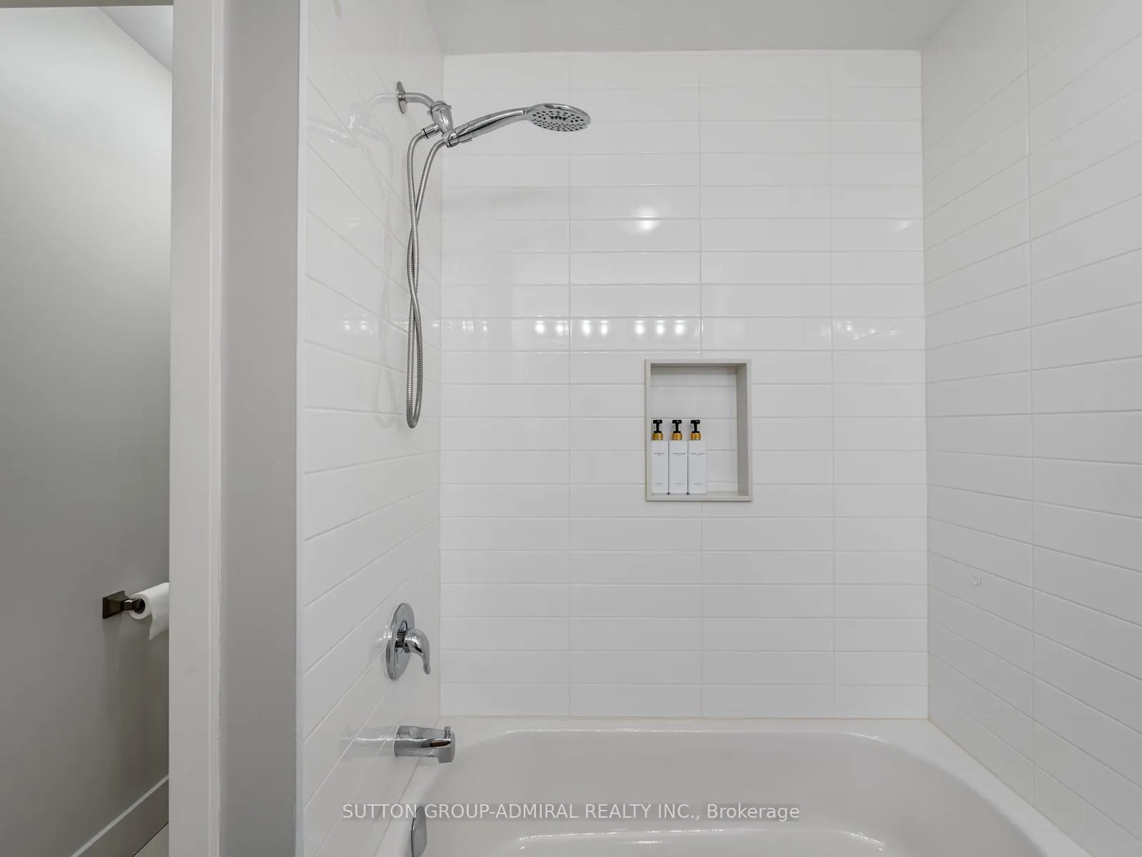 Photo 34 of 113 Euclid Street, Whitby, Downtown Whitby — HOMEH