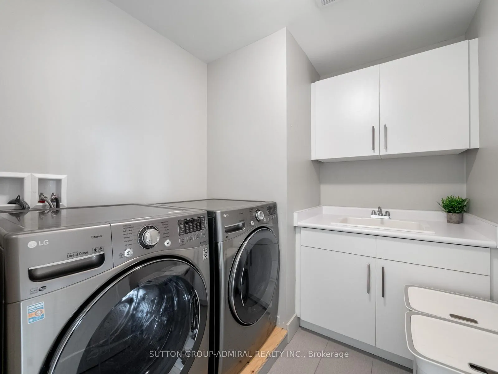 Photo 35 of 113 Euclid Street, Whitby, Downtown Whitby — HOMEH