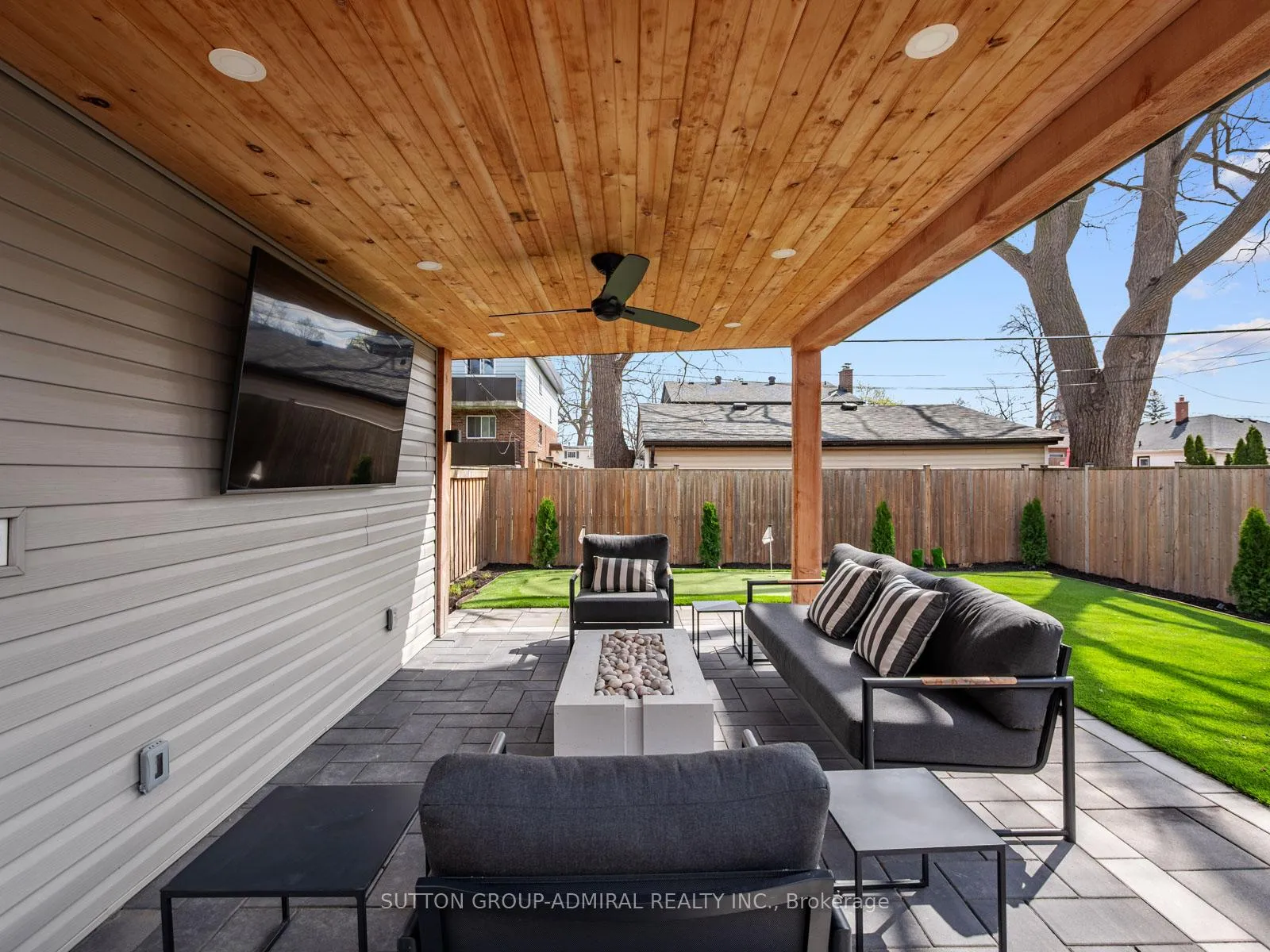 Photo 41 of 113 Euclid Street, Whitby, Downtown Whitby — HOMEH