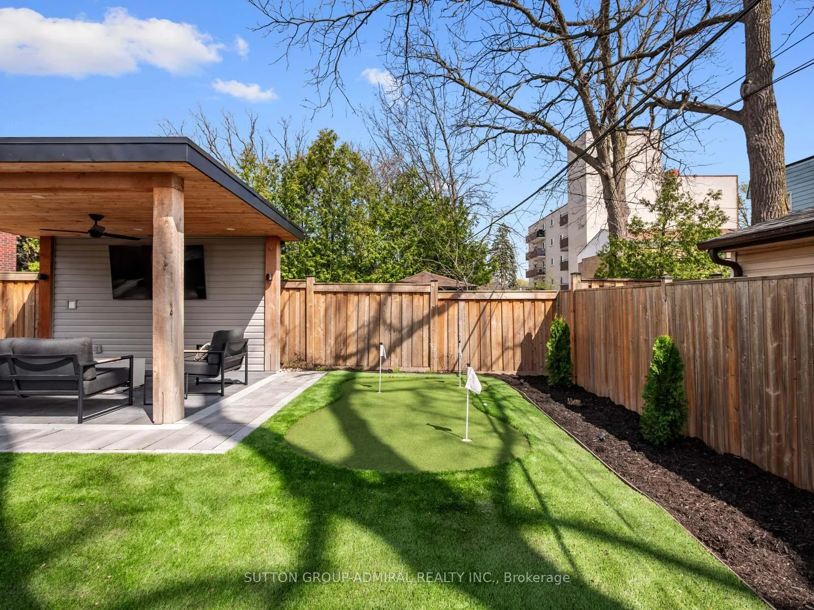 Photo 42 of 113 Euclid Street, Whitby, Downtown Whitby — HOMEH