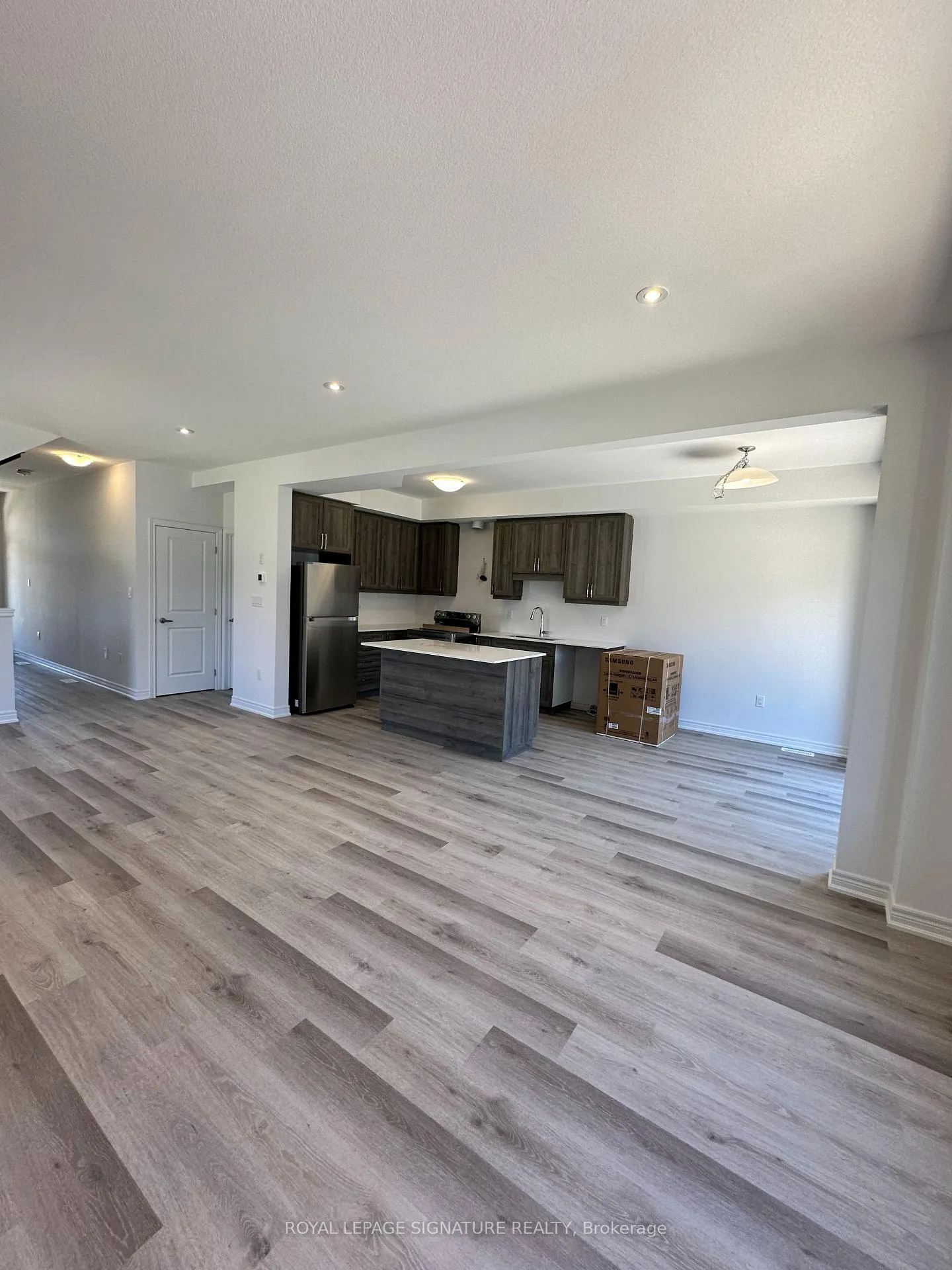 Photo 8 of Unit 35, 448 Blackburn Drive N, Brantford — HOMEH