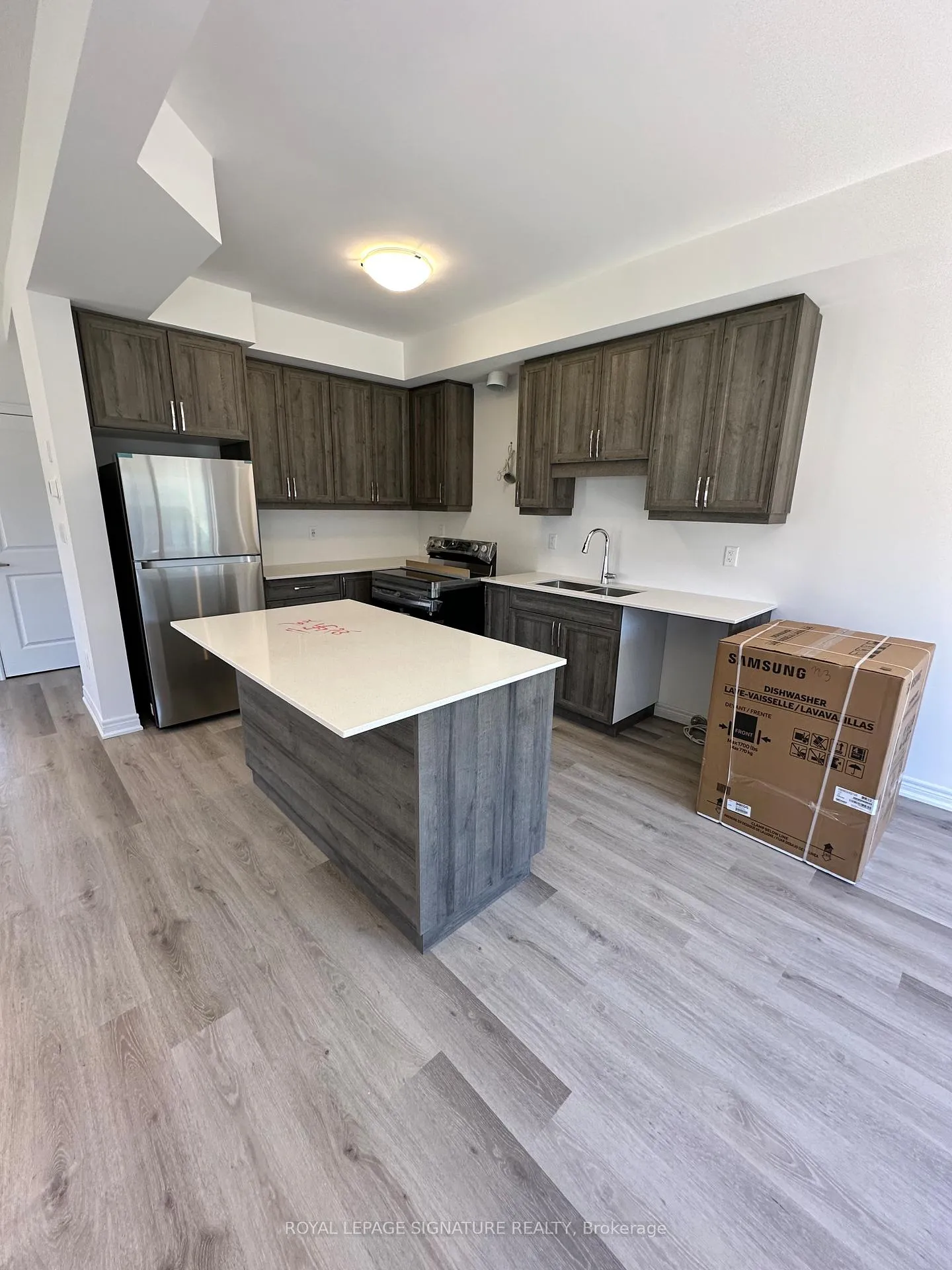 Photo 9 of Unit 35, 448 Blackburn Drive N, Brantford — HOMEH