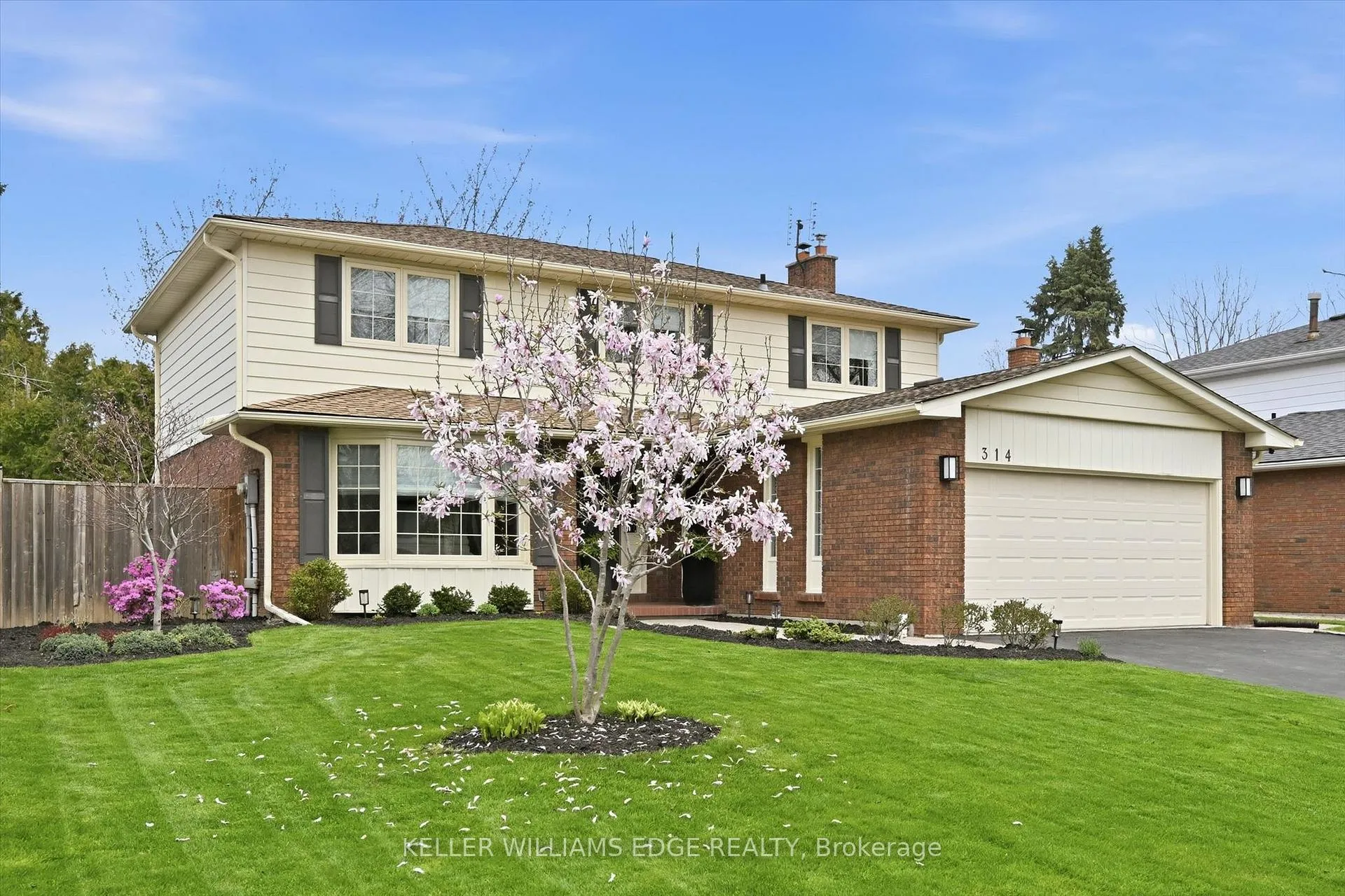 Photo 3 of 314 Lakeview Avenue, Burlington, Roseland — HOMEH
