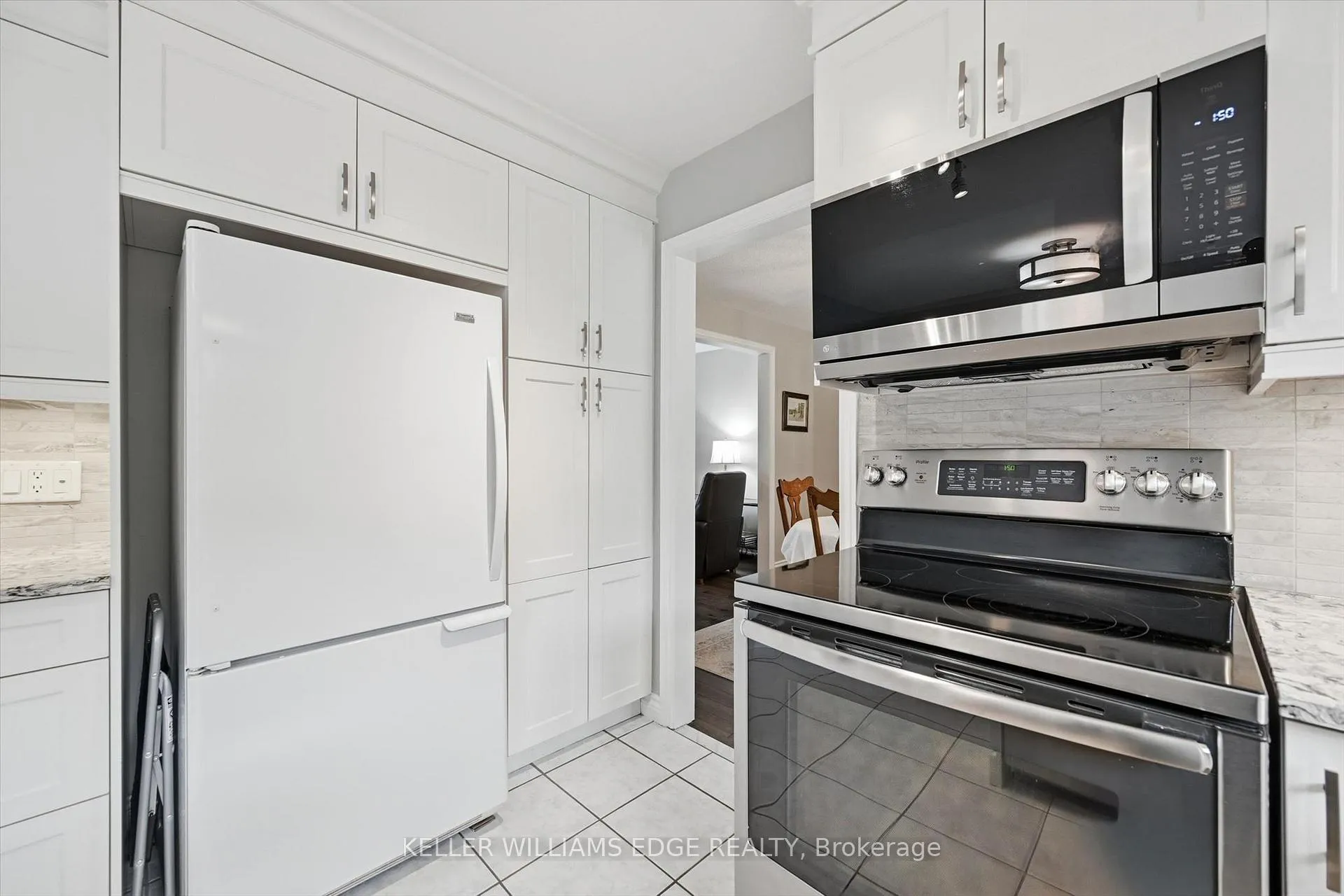Photo 13 of 314 Lakeview Avenue, Burlington, Roseland — HOMEH