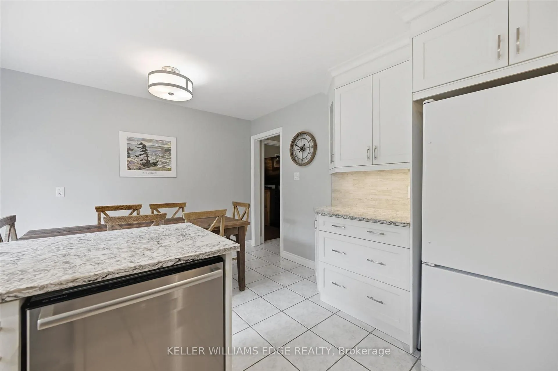 Photo 14 of 314 Lakeview Avenue, Burlington, Roseland — HOMEH