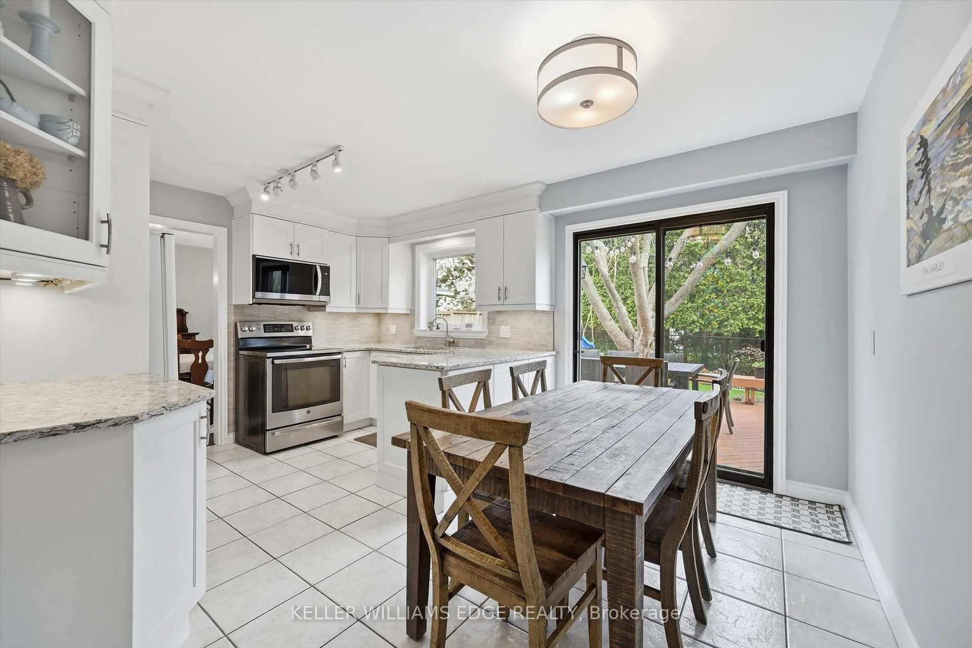 Photo 15 of 314 Lakeview Avenue, Burlington, Roseland — HOMEH