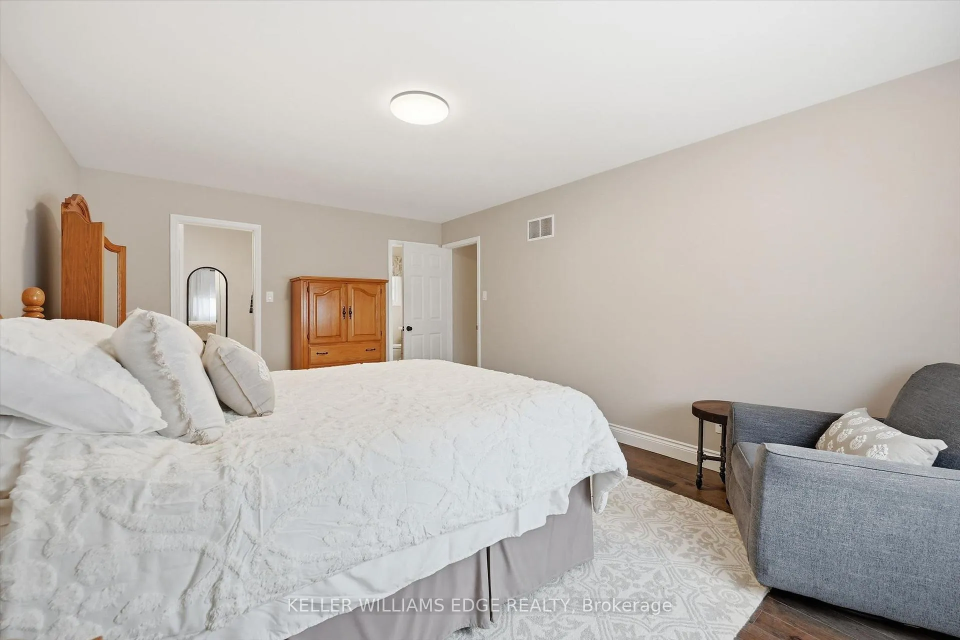 Photo 23 of 314 Lakeview Avenue, Burlington, Roseland — HOMEH
