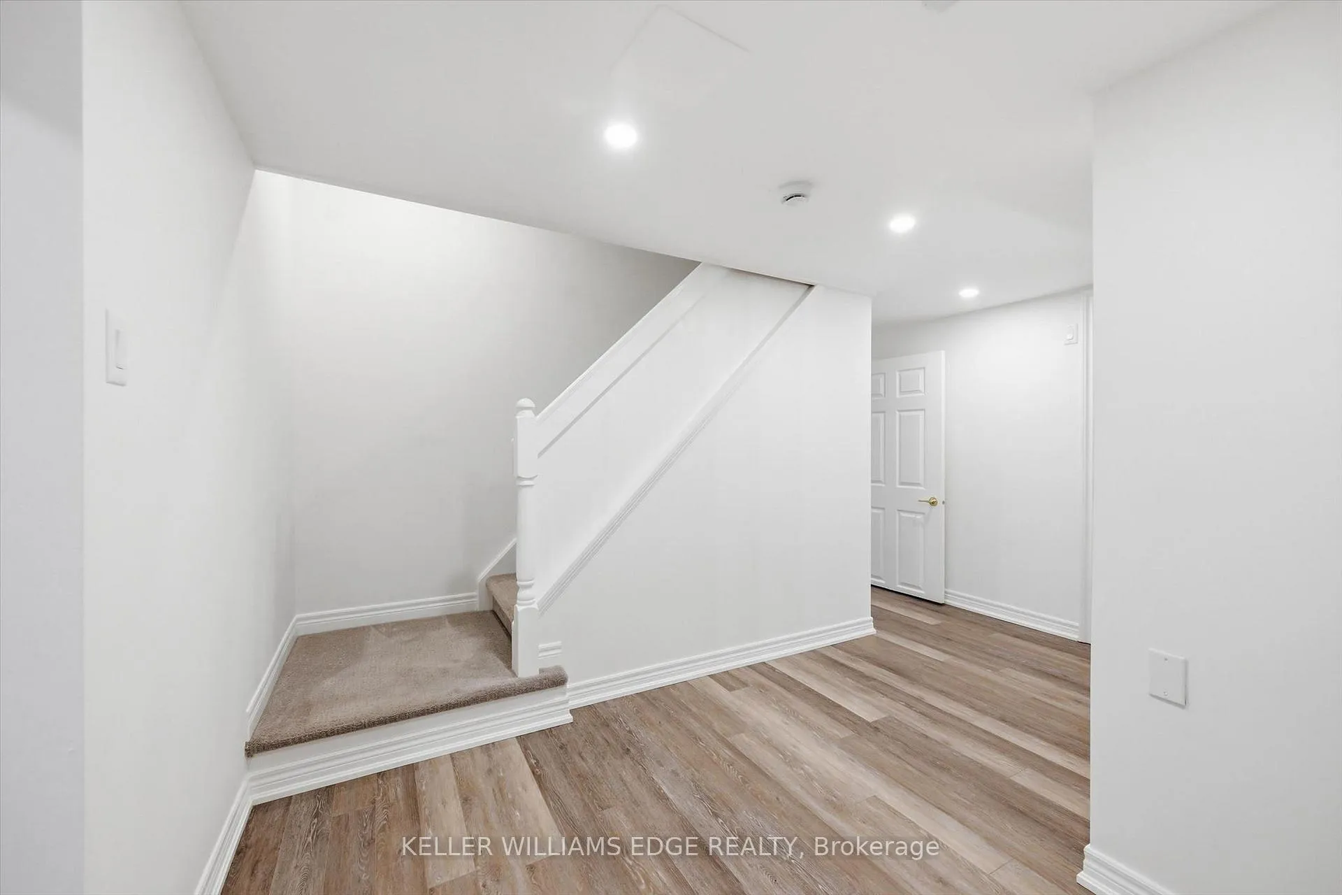 Photo 31 of 314 Lakeview Avenue, Burlington, Roseland — HOMEH