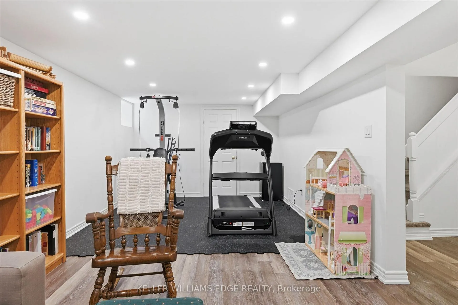 Photo 34 of 314 Lakeview Avenue, Burlington, Roseland — HOMEH