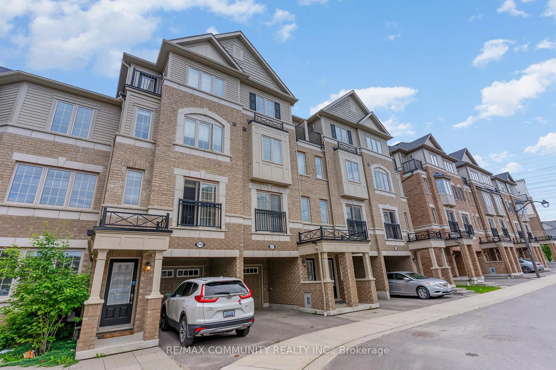 Photo 3 of Unit Room, 2757 Deputy Minister Path, Oshawa, Windfields — HOMEH