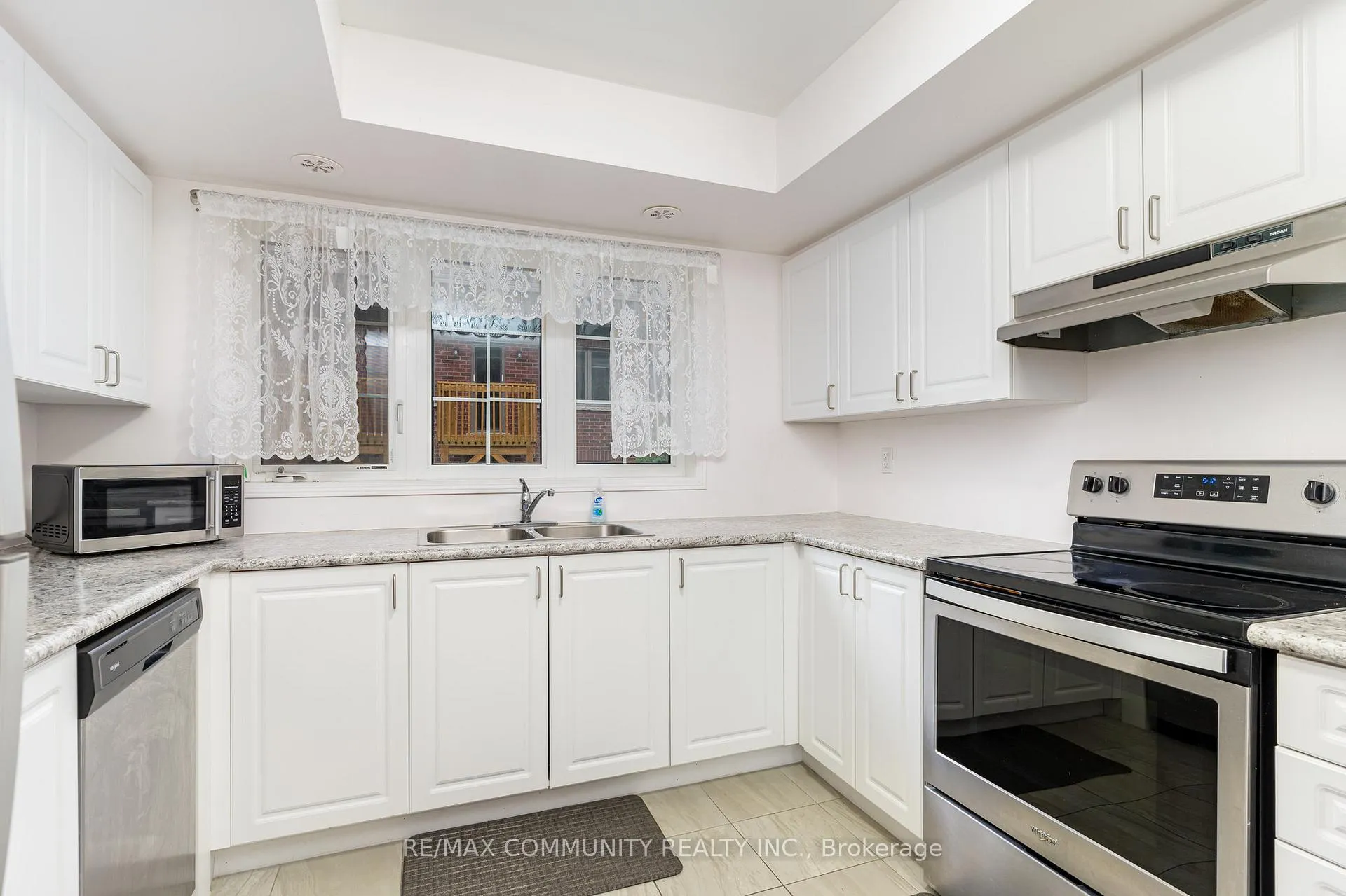 Photo 15 of Unit Room, 2757 Deputy Minister Path, Oshawa, Windfields — HOMEH