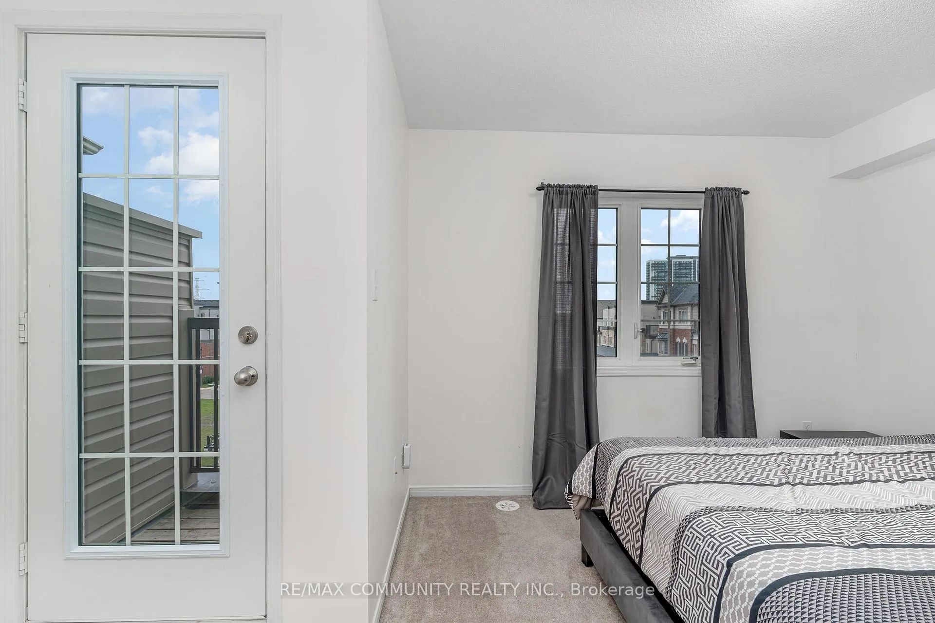 Photo 31 of Unit Room, 2757 Deputy Minister Path, Oshawa, Windfields — HOMEH