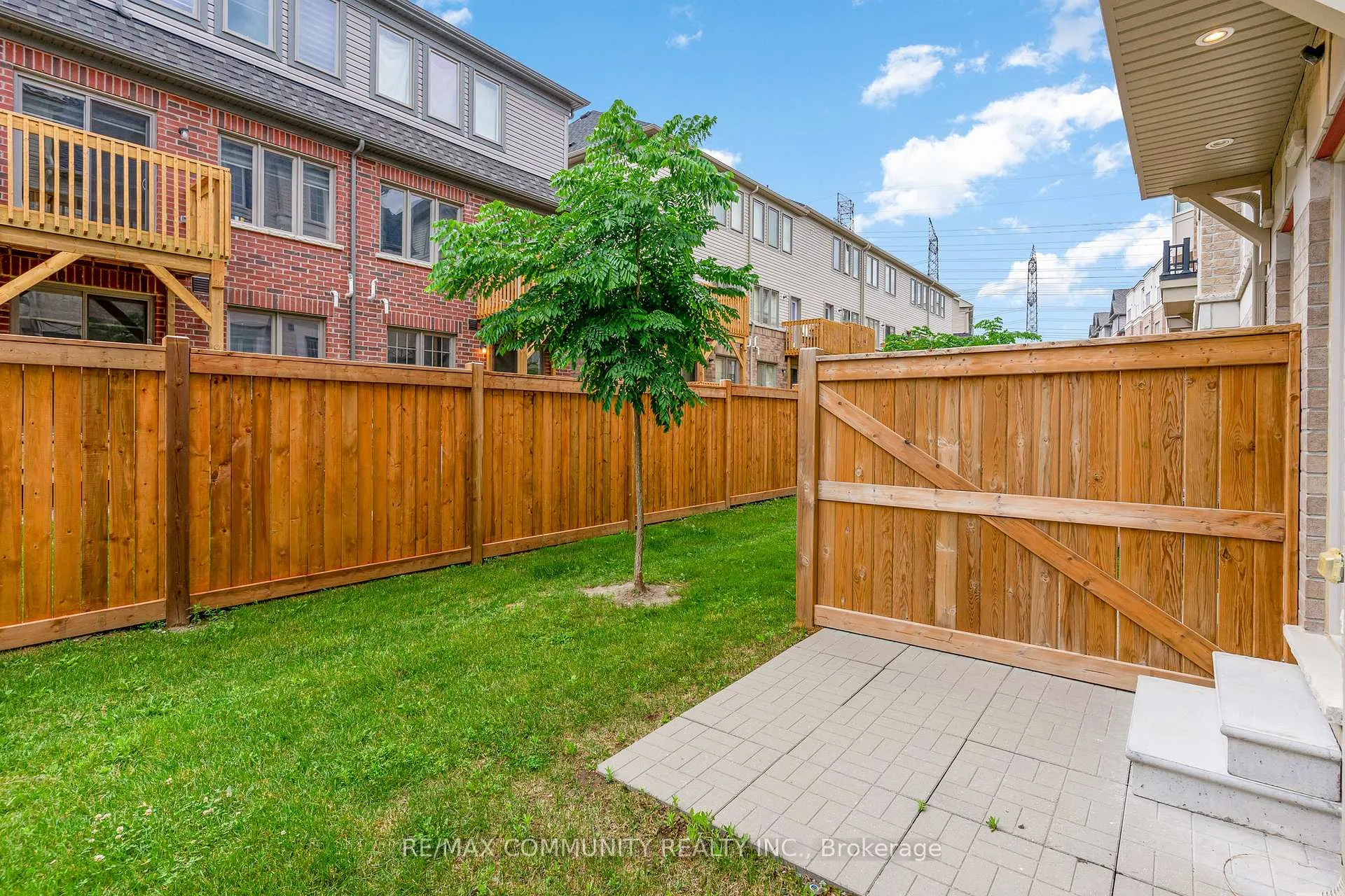 Photo 33 of Unit Room, 2757 Deputy Minister Path, Oshawa, Windfields — HOMEH