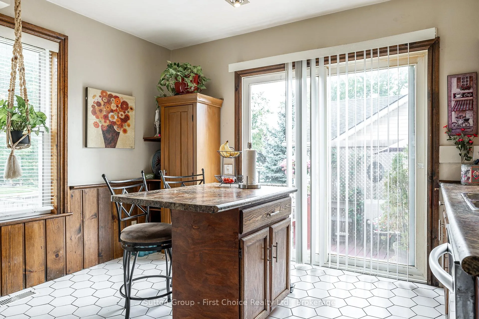 Photo 17 of 141 Perth Street, Stratford — HOMEH