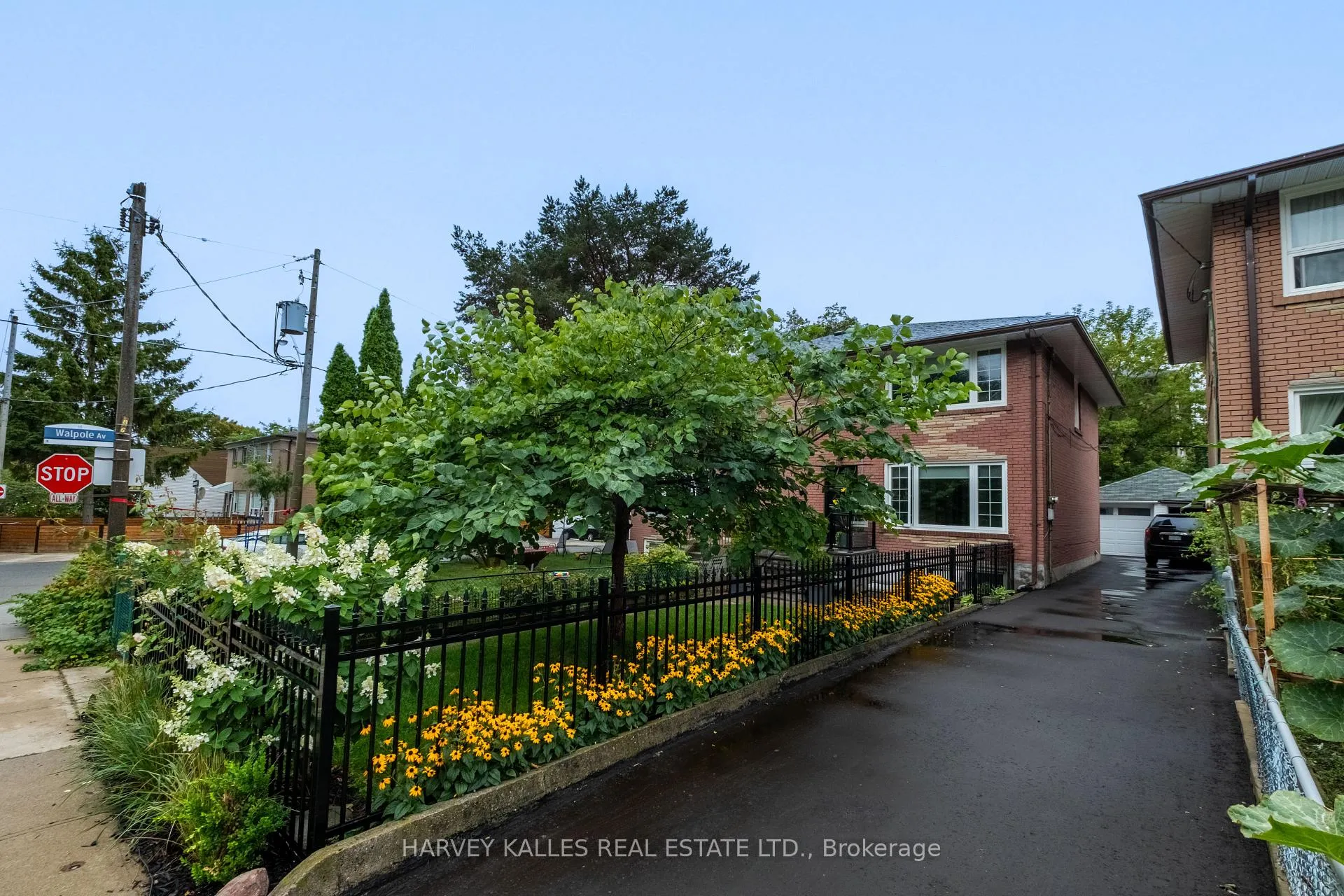Photo 38 of 354 Highfield Road, Toronto, Greenwood-Coxwell — HOMEH