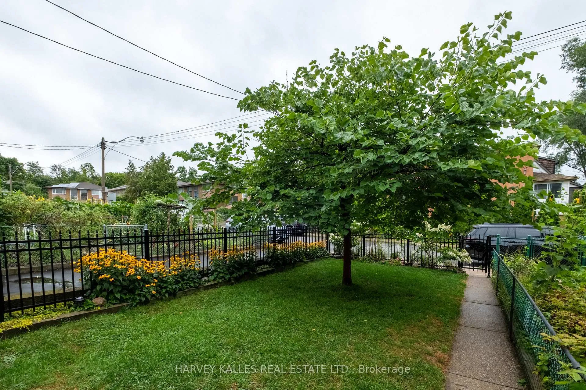 Photo 40 of 354 Highfield Road, Toronto, Greenwood-Coxwell — HOMEH