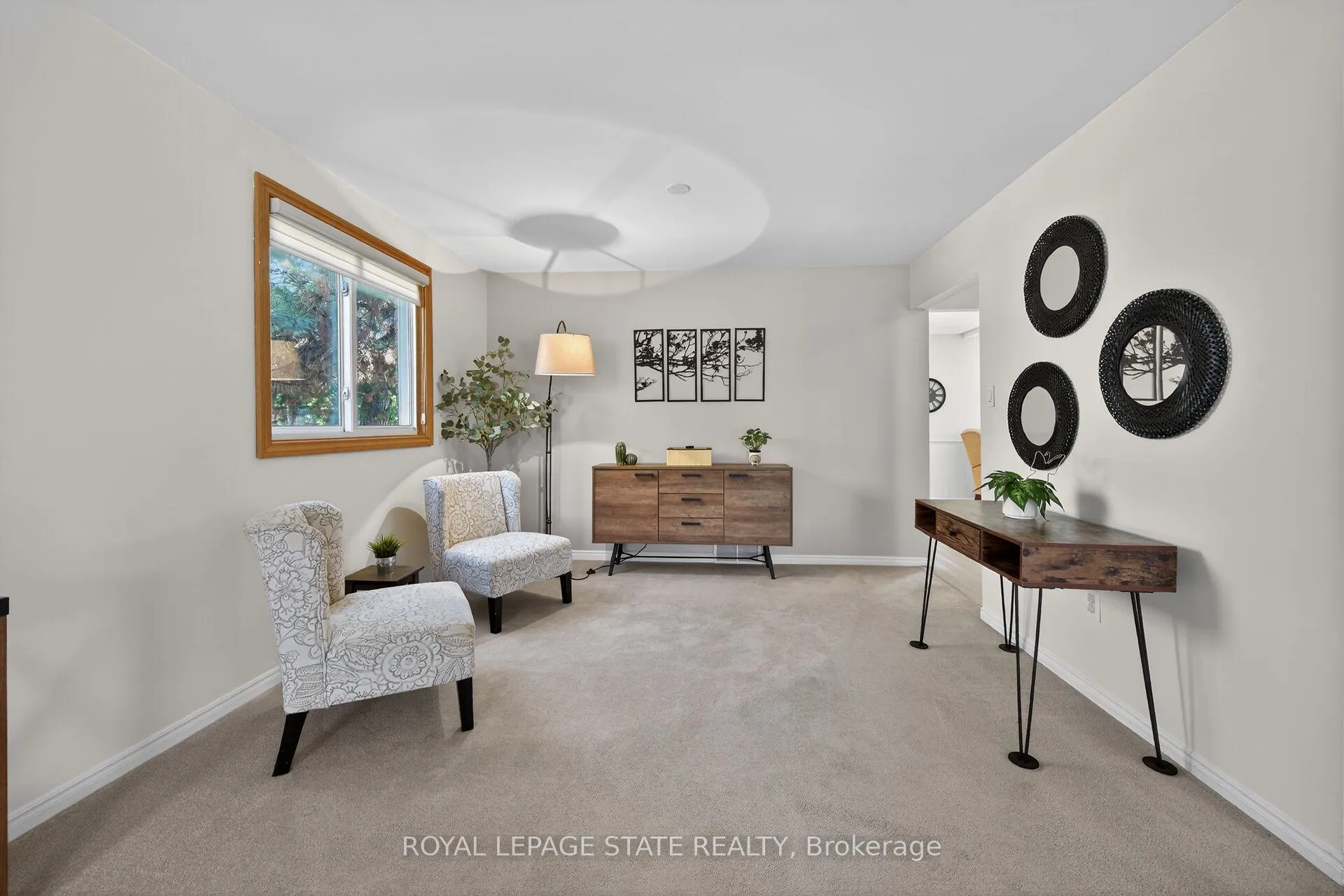 Photo 6 of 621 Tomahawk Crescent, Hamilton, Ancaster — HOMEH