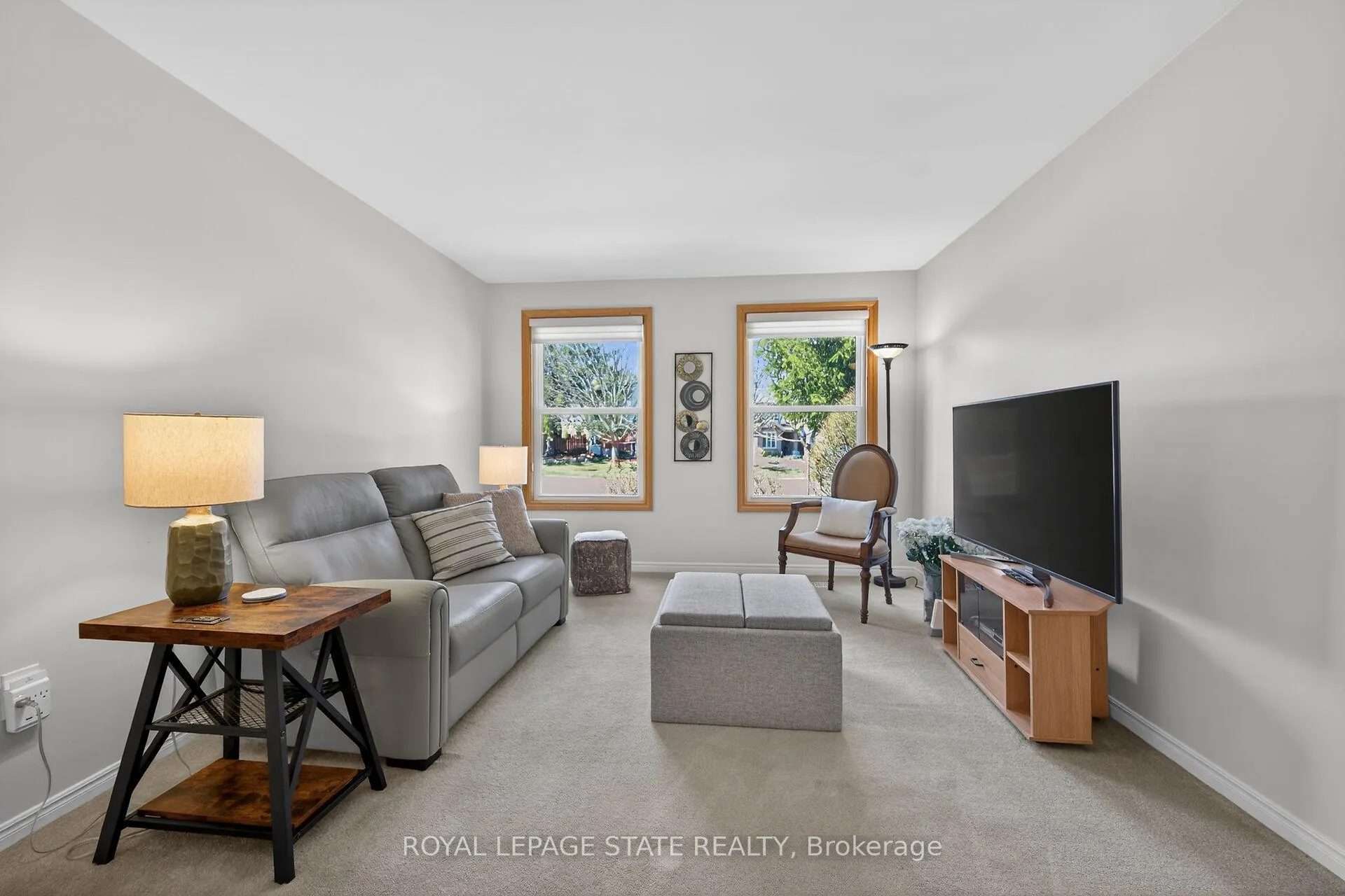Photo 8 of 621 Tomahawk Crescent, Hamilton, Ancaster — HOMEH