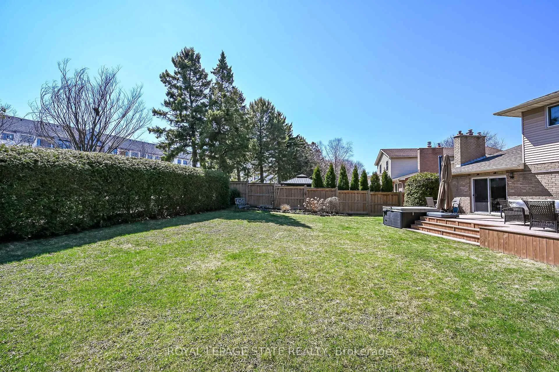 Photo 38 of 621 Tomahawk Crescent, Hamilton, Ancaster — HOMEH