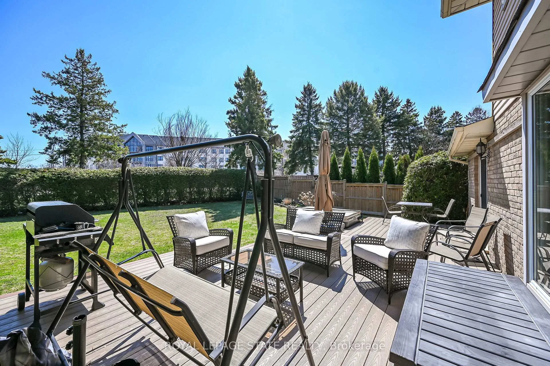 Photo 39 of 621 Tomahawk Crescent, Hamilton, Ancaster — HOMEH