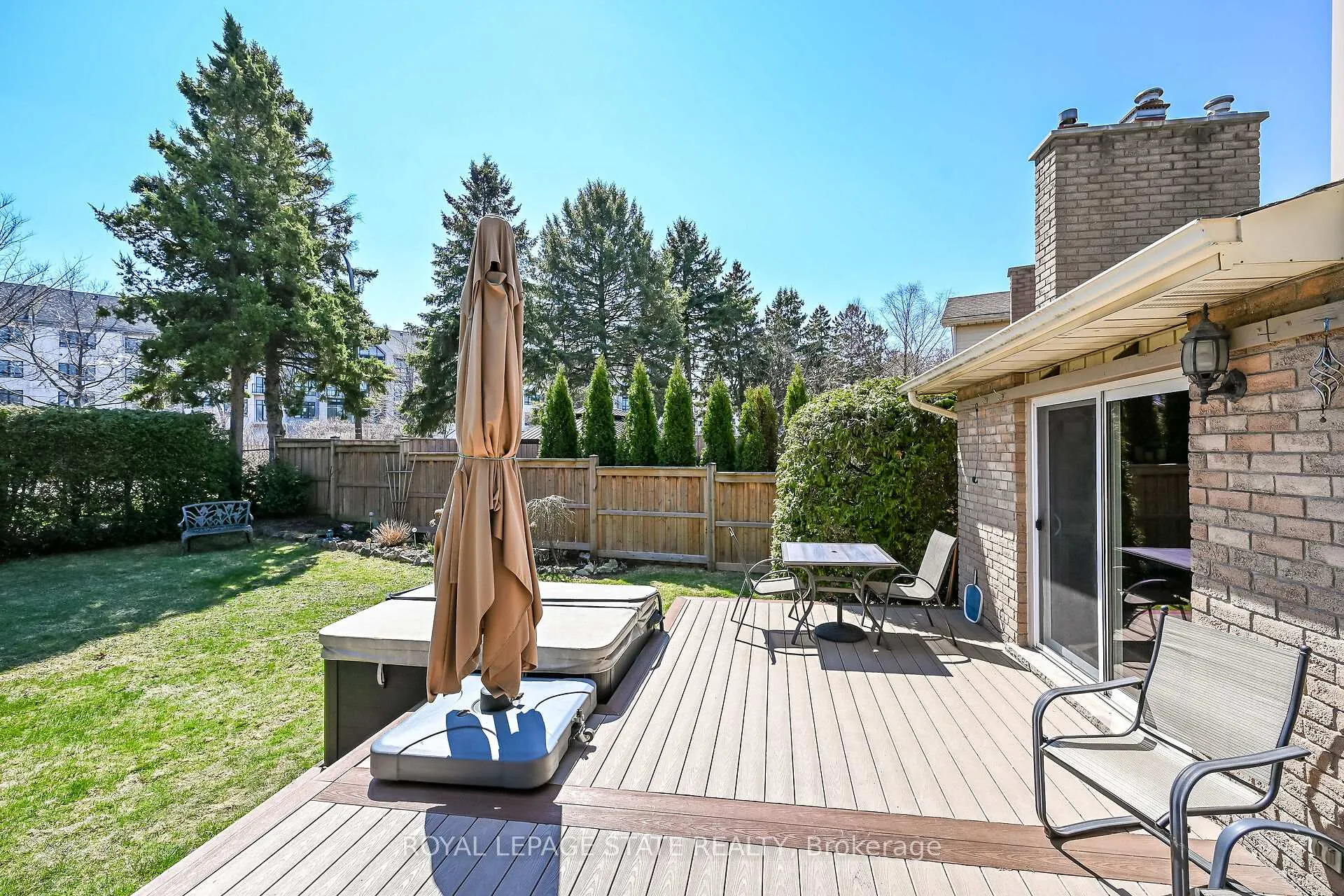 Photo 40 of 621 Tomahawk Crescent, Hamilton, Ancaster — HOMEH