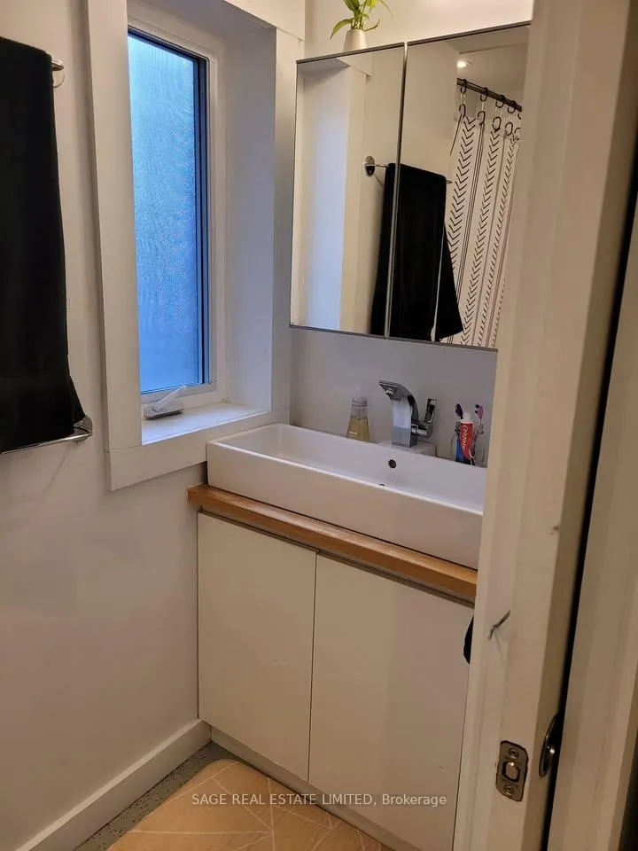 Photo 12 of Unit Upper, 108 Pearson Avenue, Toronto, Roncesvalles — HOMEH