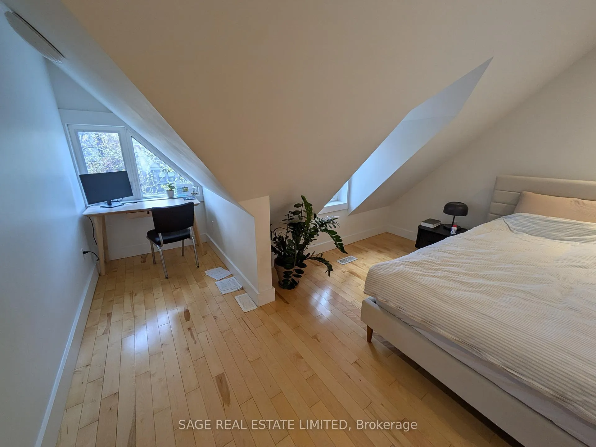 Photo 13 of Unit Upper, 108 Pearson Avenue, Toronto, Roncesvalles — HOMEH