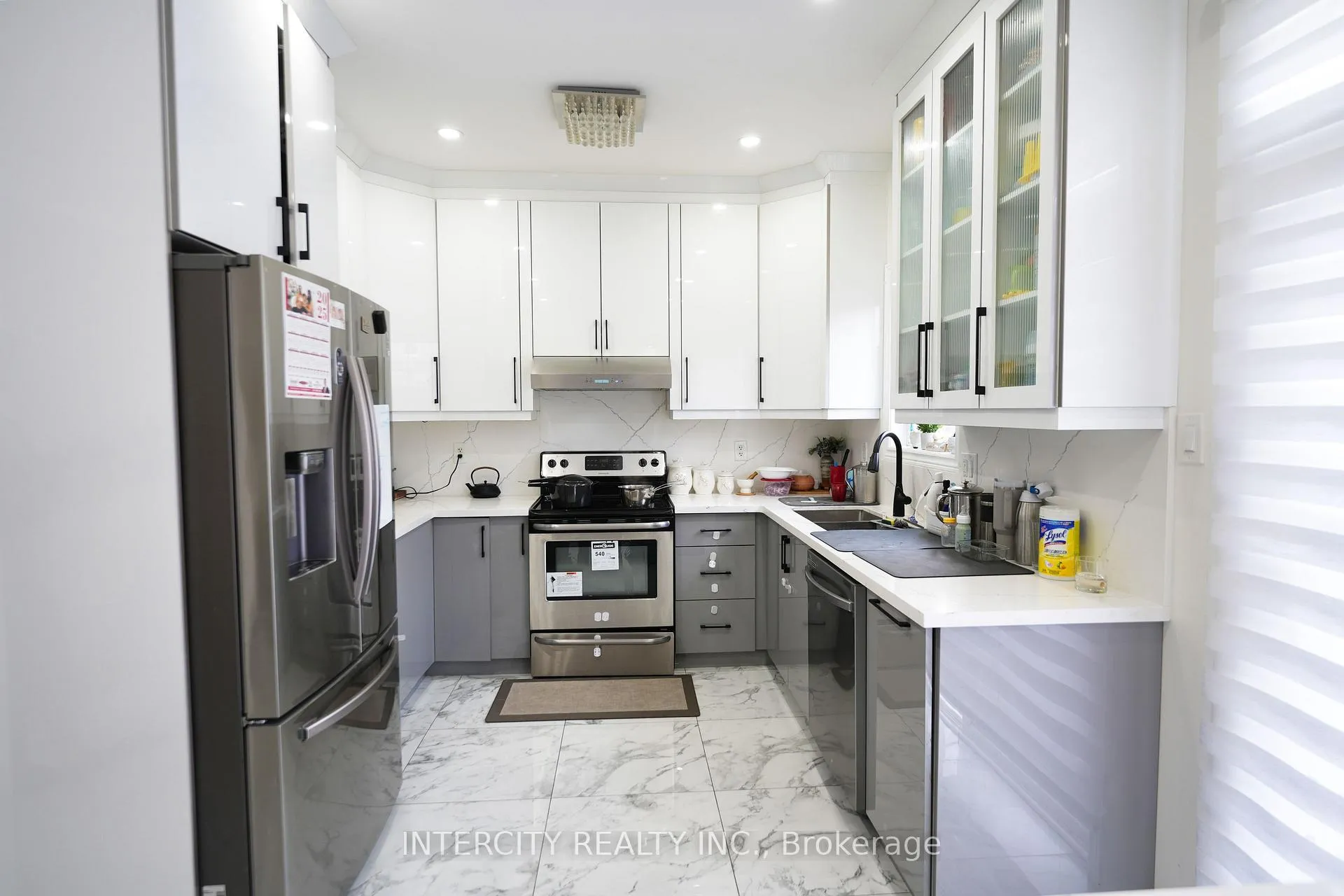 Photo 9 of 1 Pape Drive, Brampton, Sandringham-Wellington — HOMEH