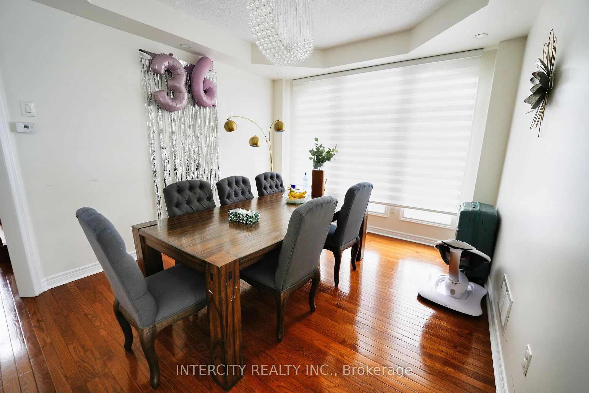 Photo 10 of 1 Pape Drive, Brampton, Sandringham-Wellington — HOMEH