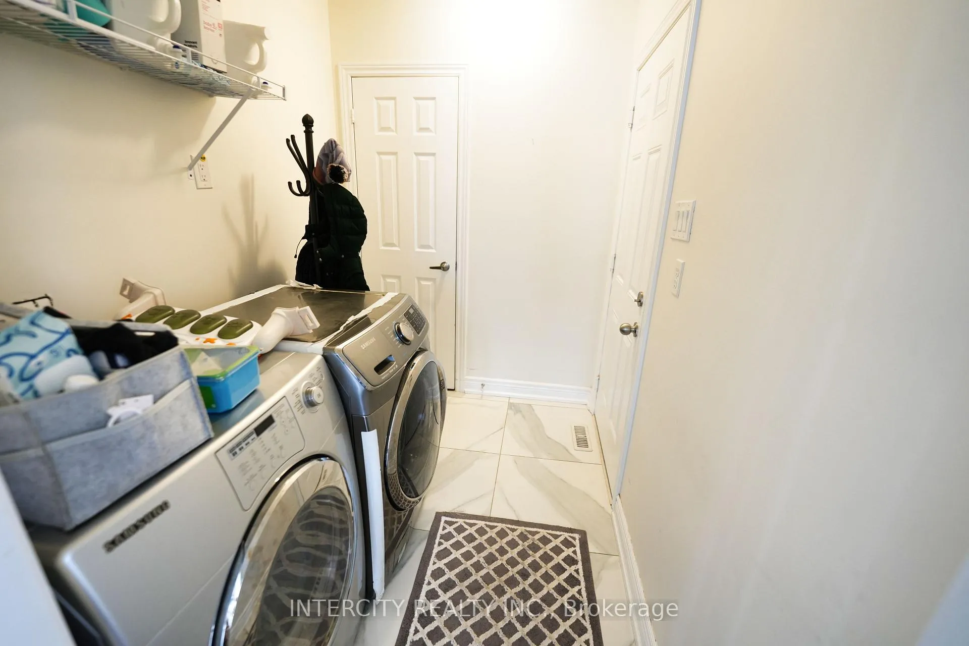 Photo 17 of 1 Pape Drive, Brampton, Sandringham-Wellington — HOMEH