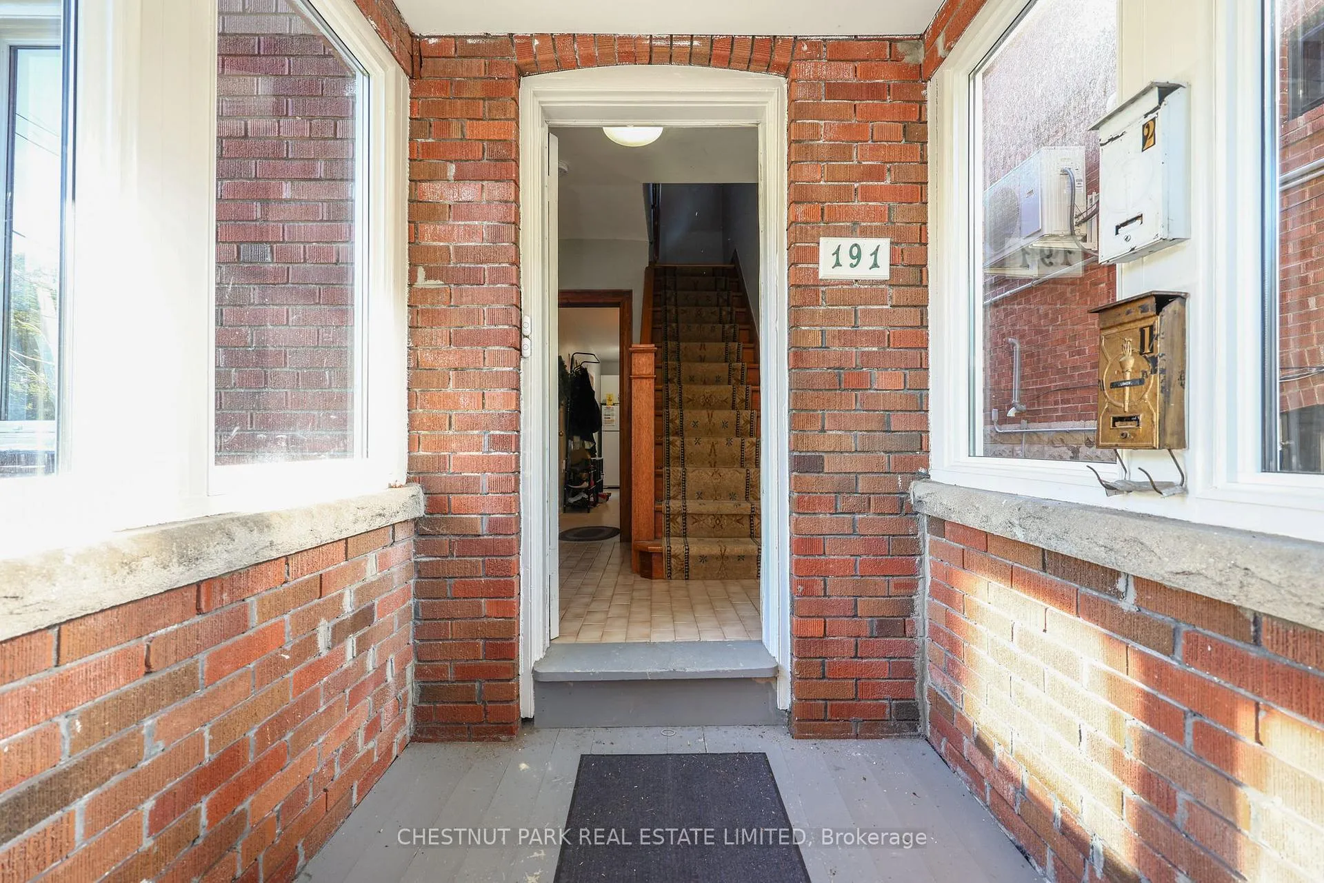 Photo 2 of 191 Castlefield Avenue, Toronto, Yonge-Eglinton — HOMEH